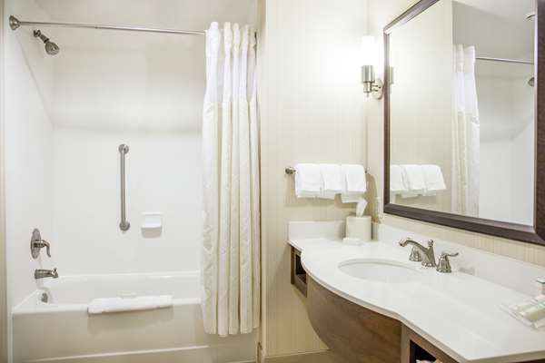  - Hilton Garden Inn Downtown Milwaukee - I-794, Exit 1E