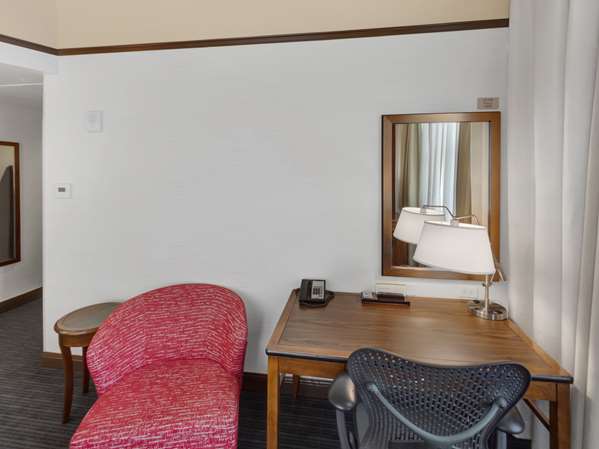 - Hilton Garden Inn Downtown Milwaukee - I-794, Exit 1E