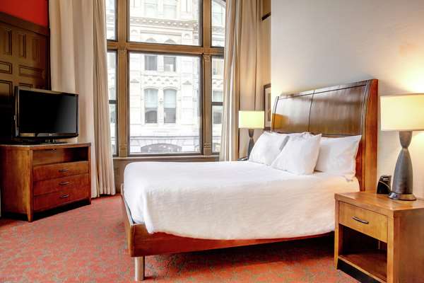  - Hilton Garden Inn Downtown Milwaukee - I-794, Exit 1E