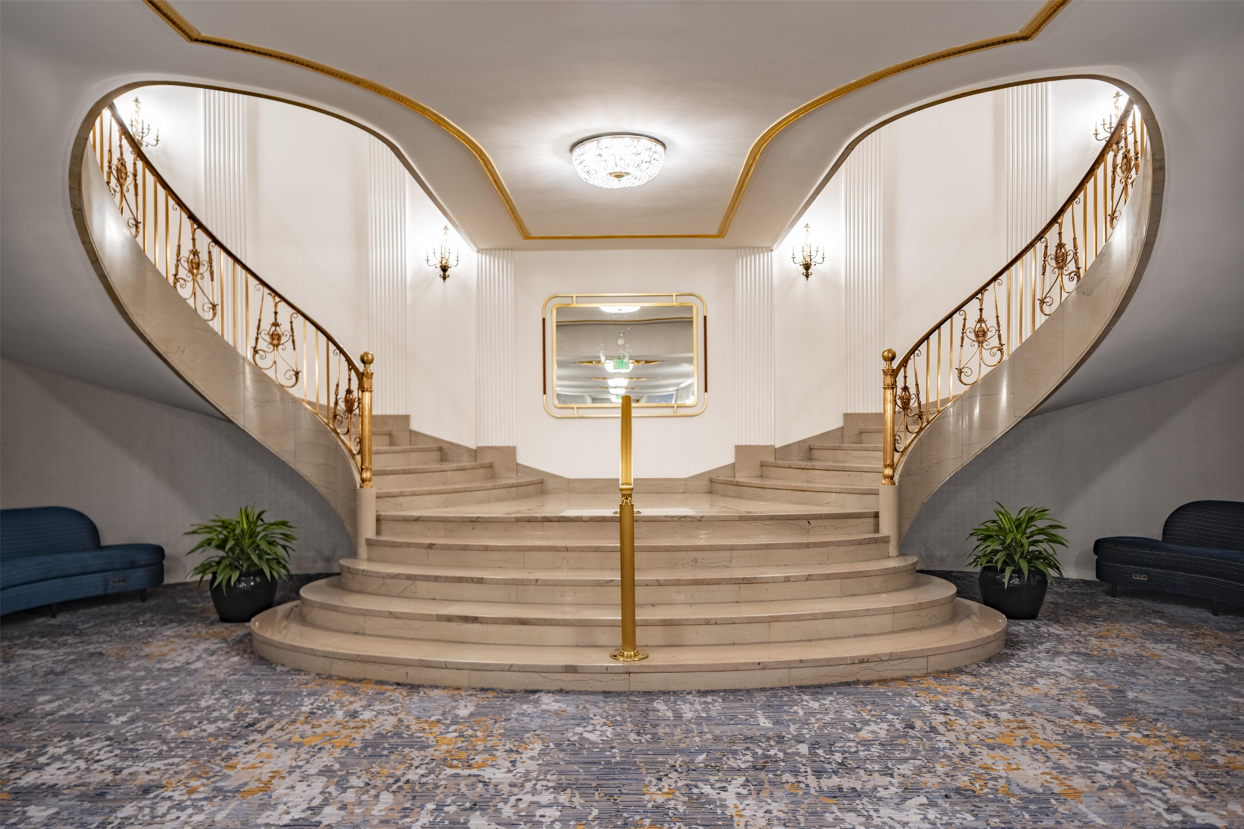 Lobby | Hilton Milwaukee City Center
