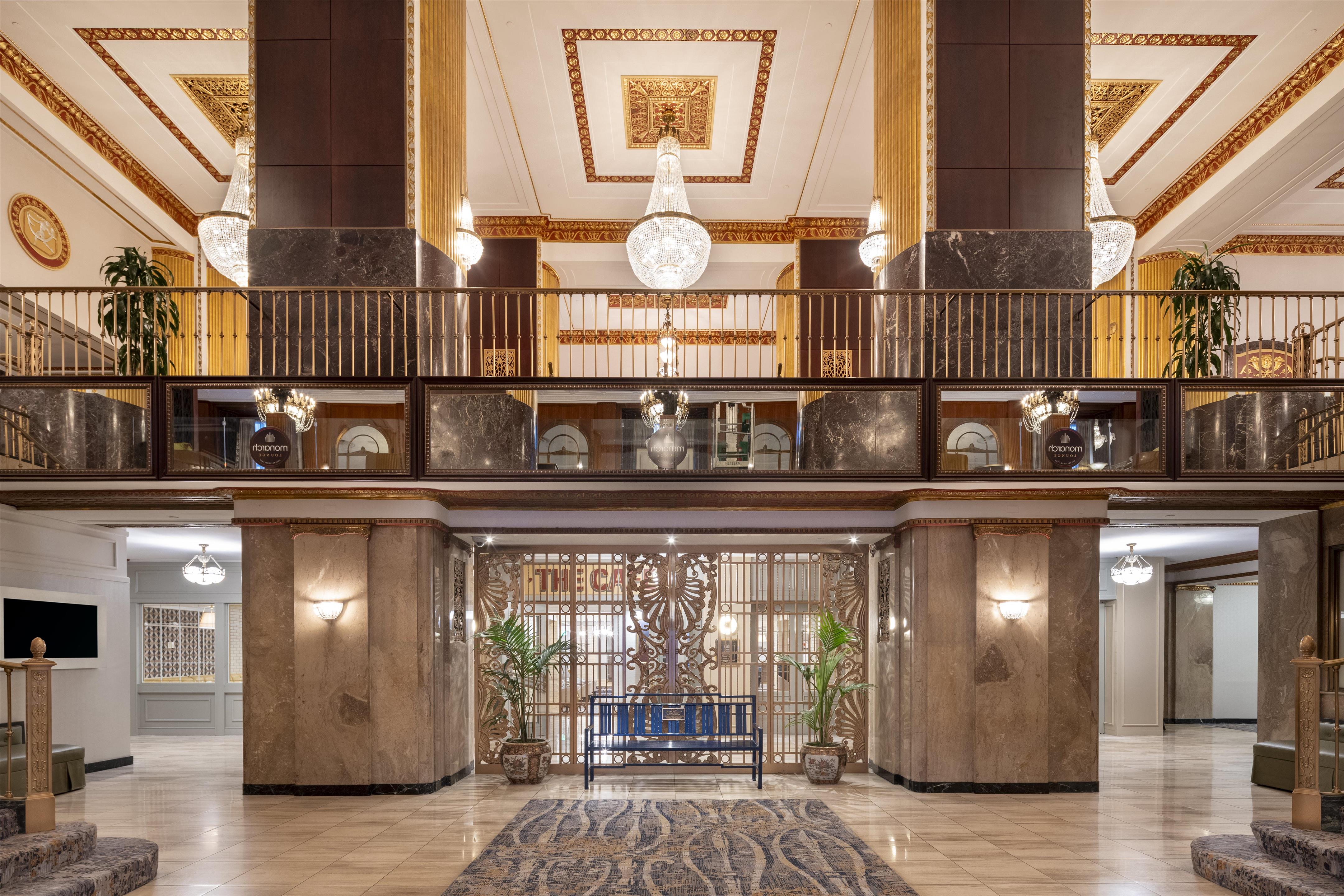 Lobby | Hilton Milwaukee City Center