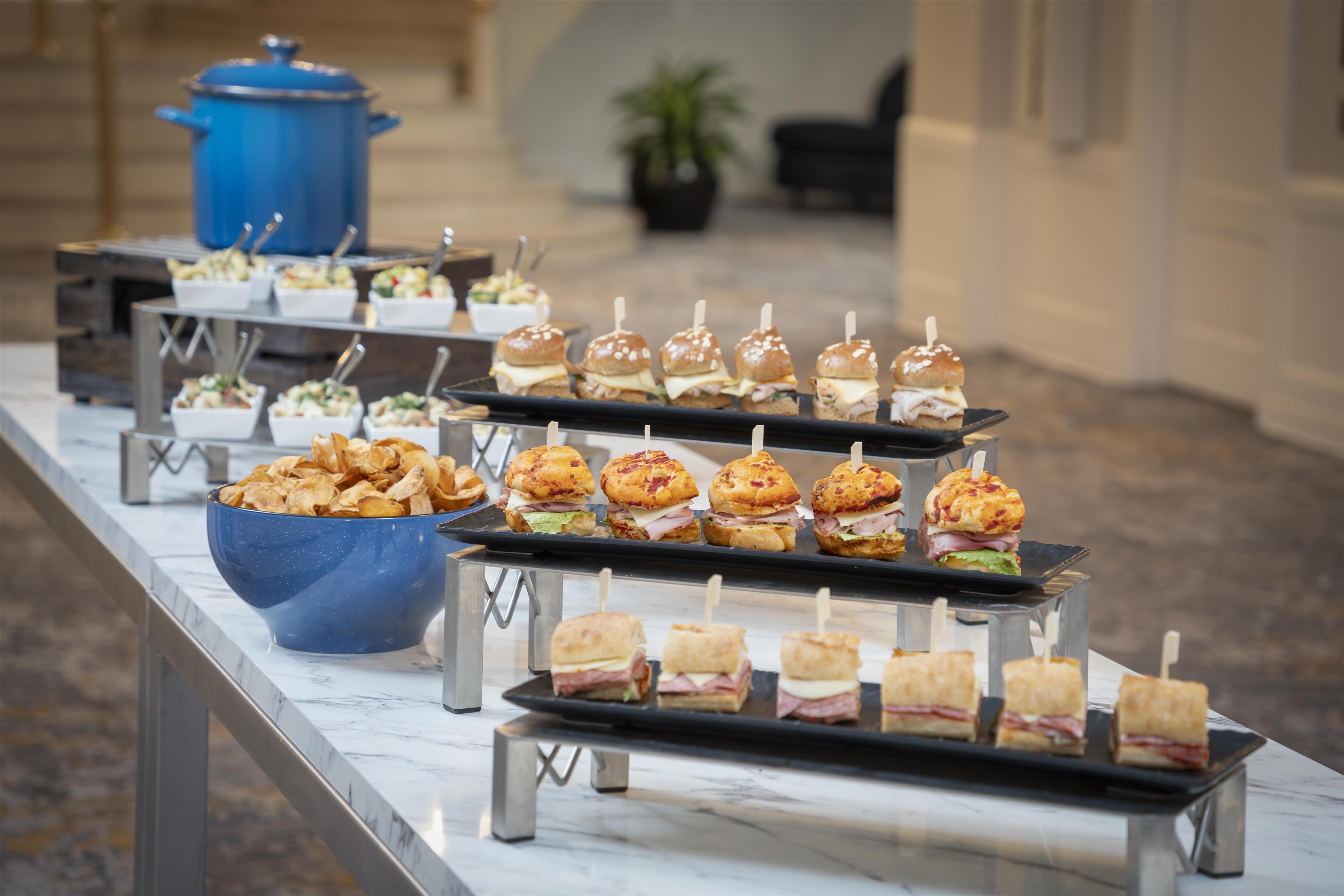 Restaurant | Hilton Milwaukee City Center