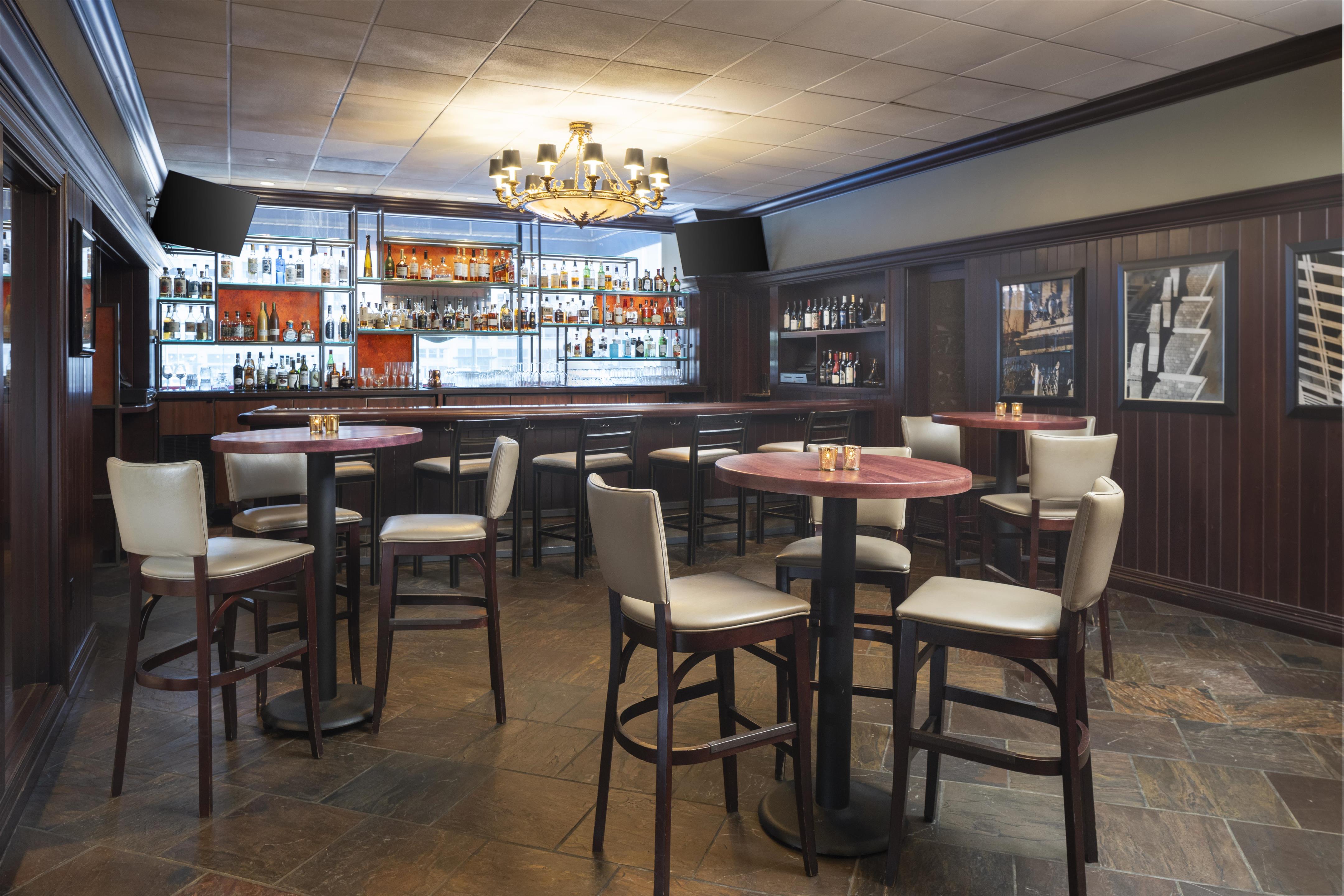 BarLounge | Hilton Milwaukee City Center