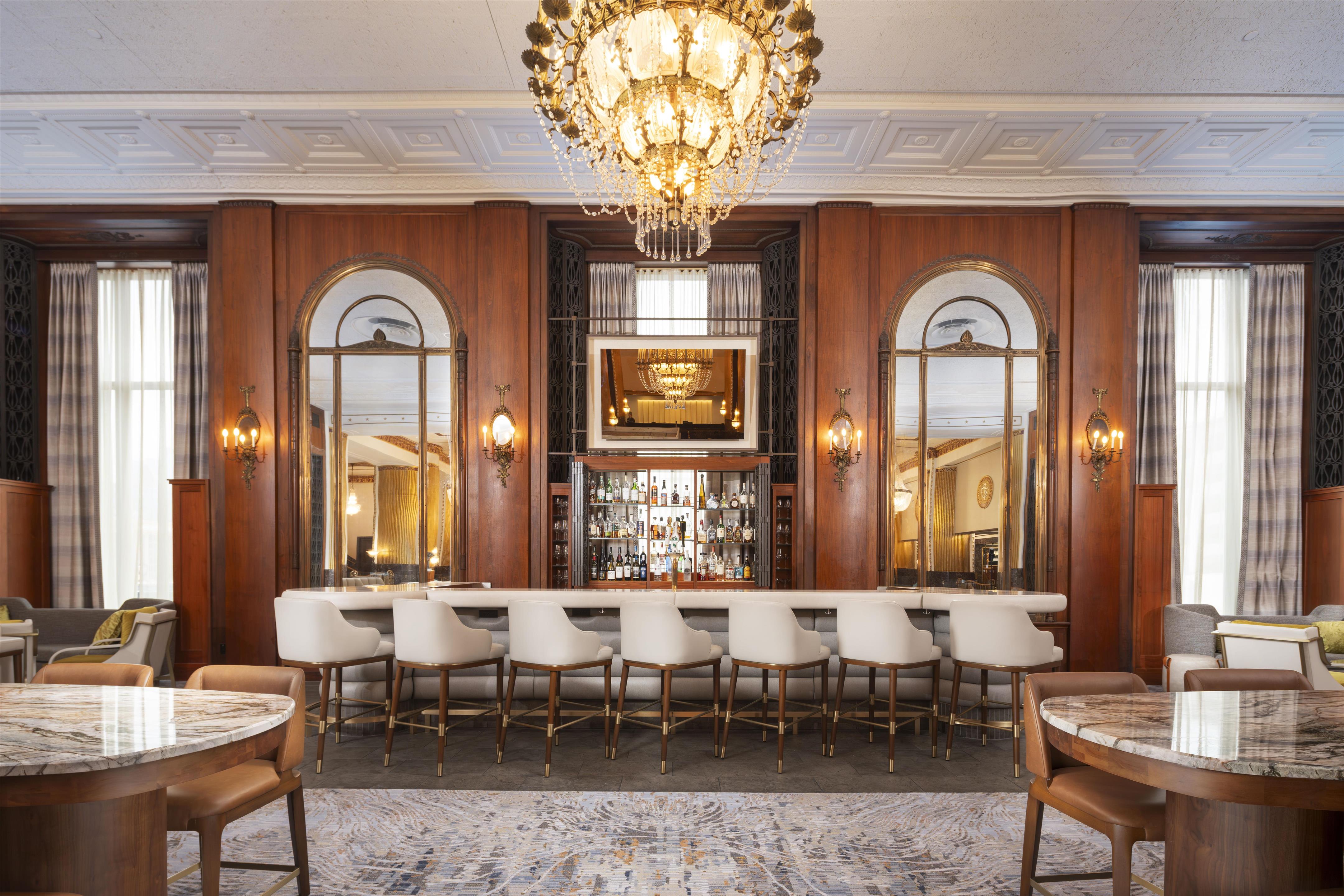 BarLounge | Hilton Milwaukee City Center