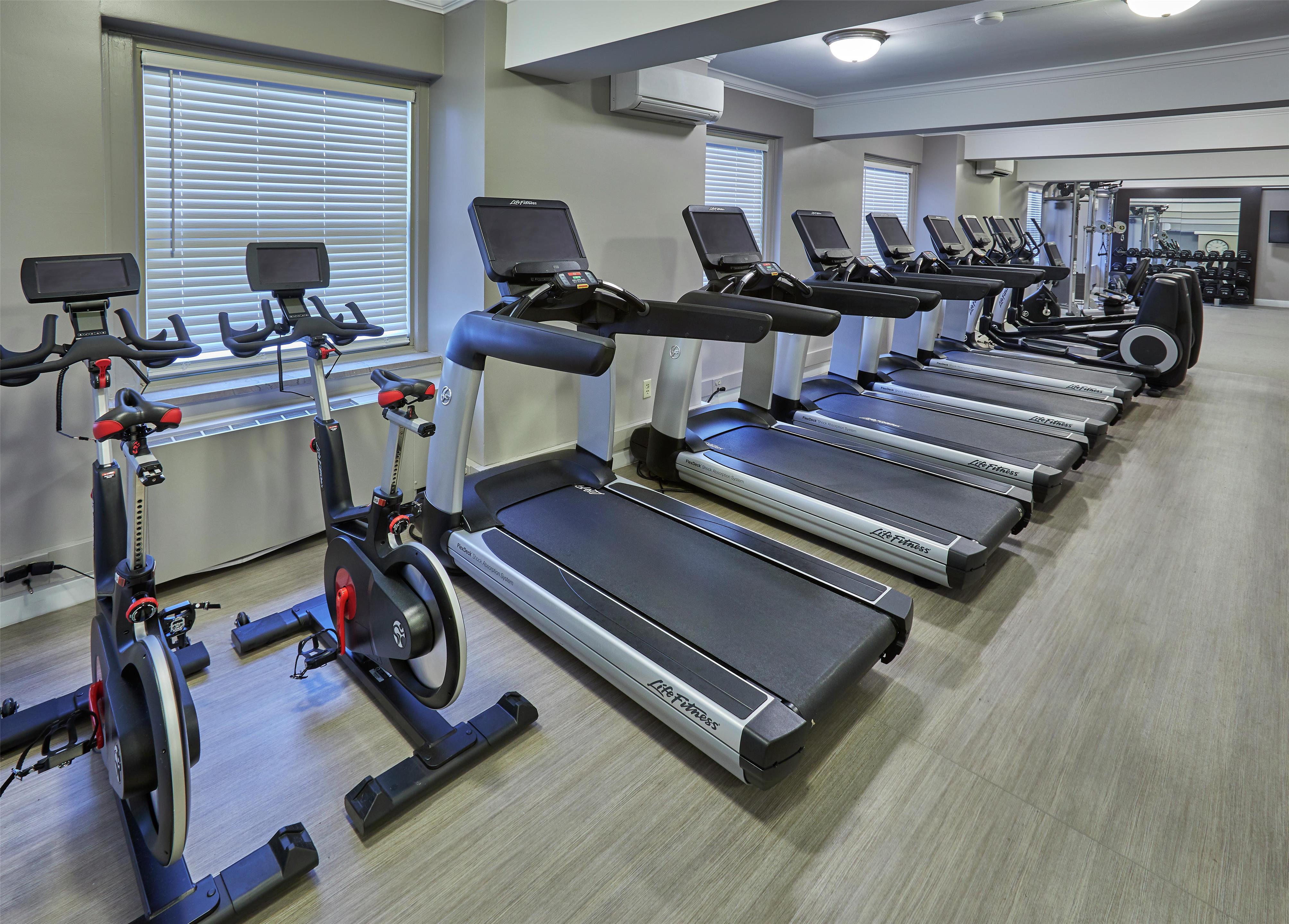Health club fitness center gym | Hilton Milwaukee City Center