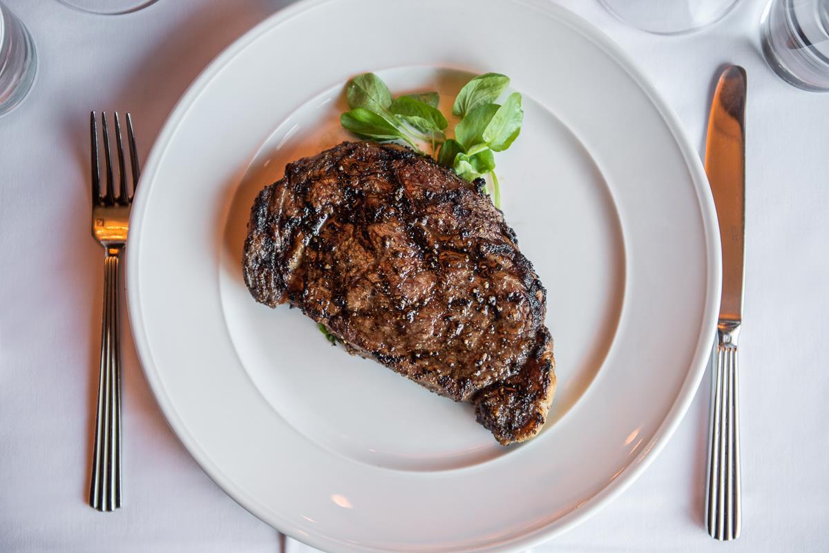 Restaurant | Hilton Milwaukee City Center