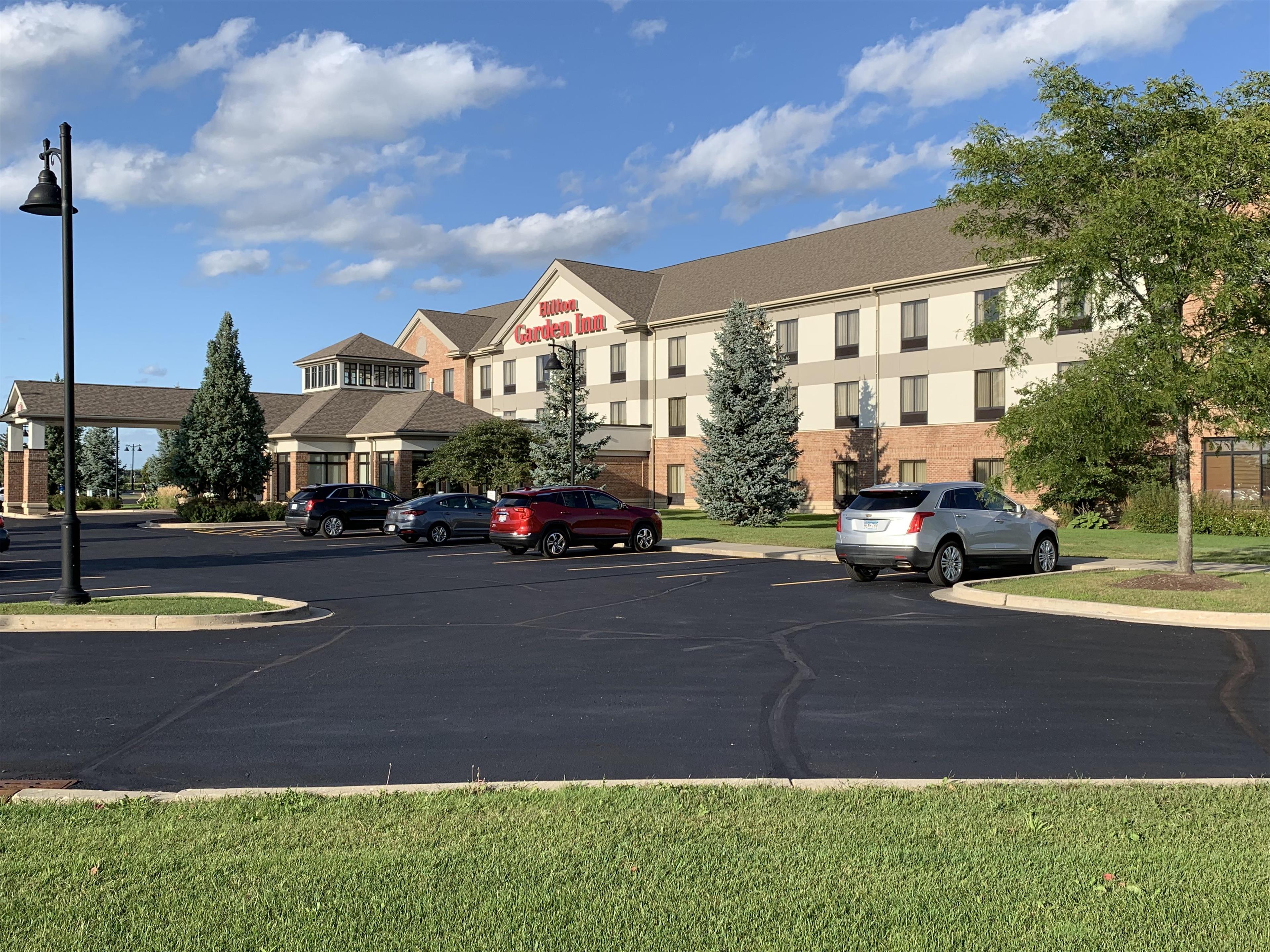 Exterior | Hilton Garden Inn Oconomowoc