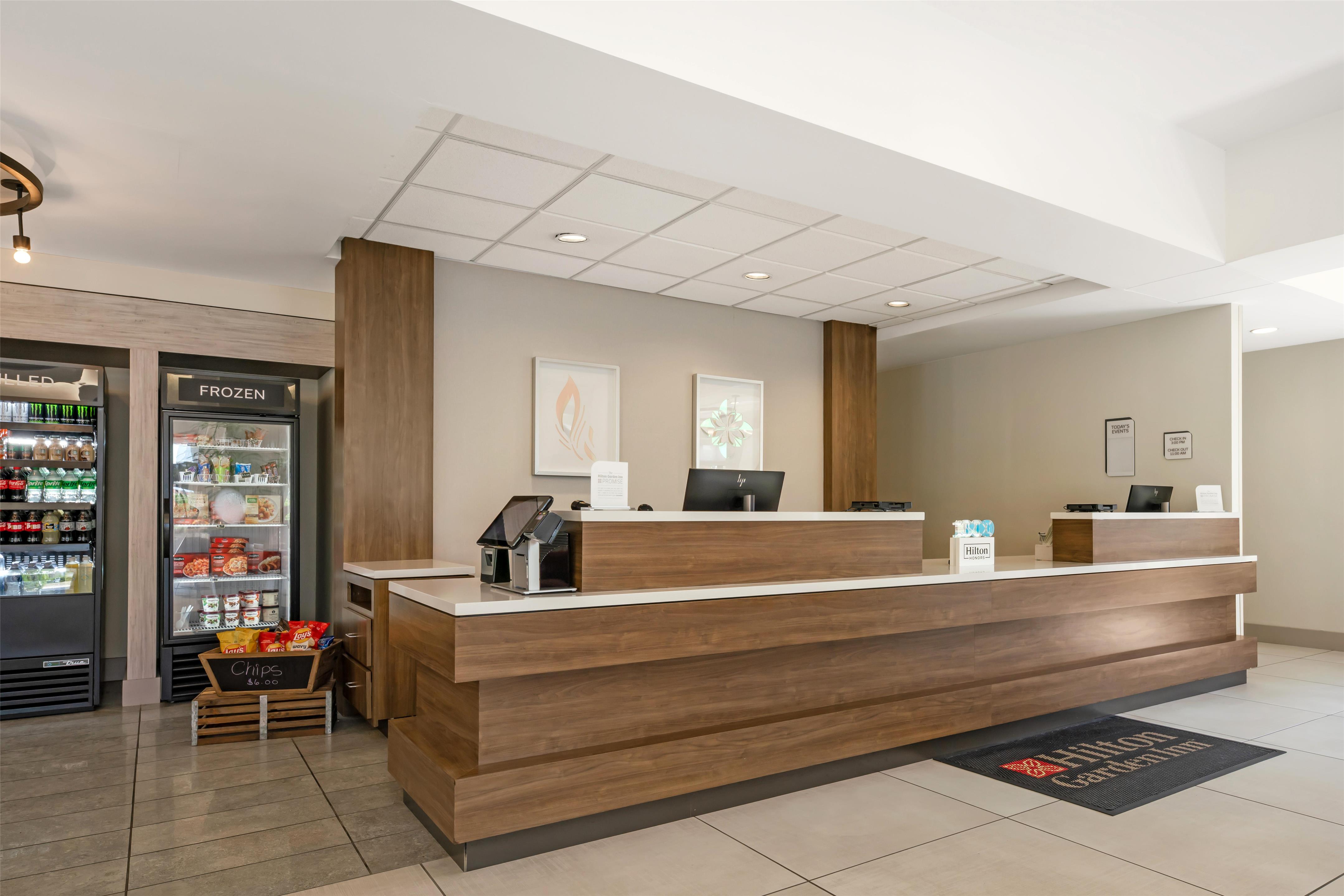 Reception | Hilton Garden Inn Oconomowoc