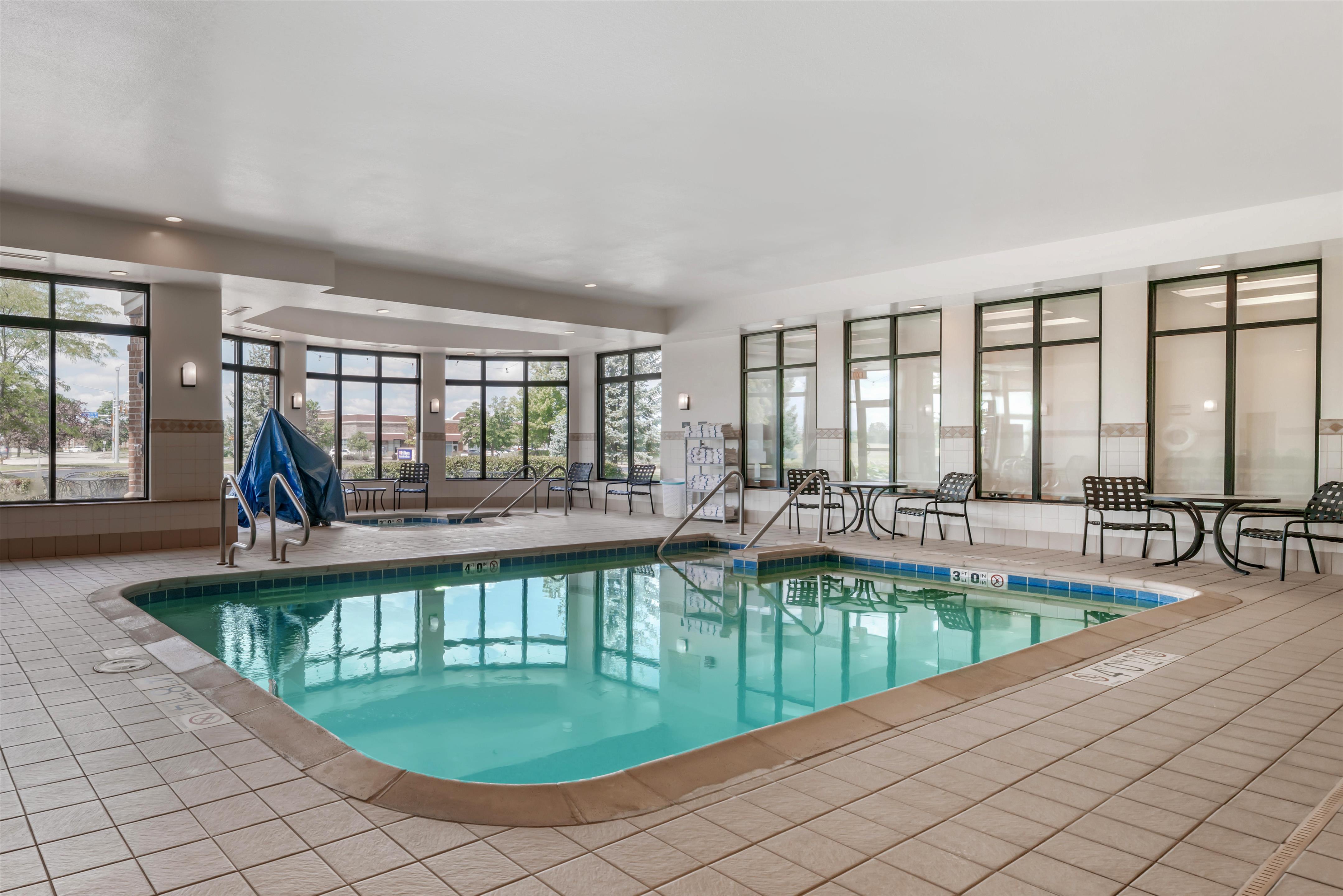 Pool | Hilton Garden Inn Oconomowoc
