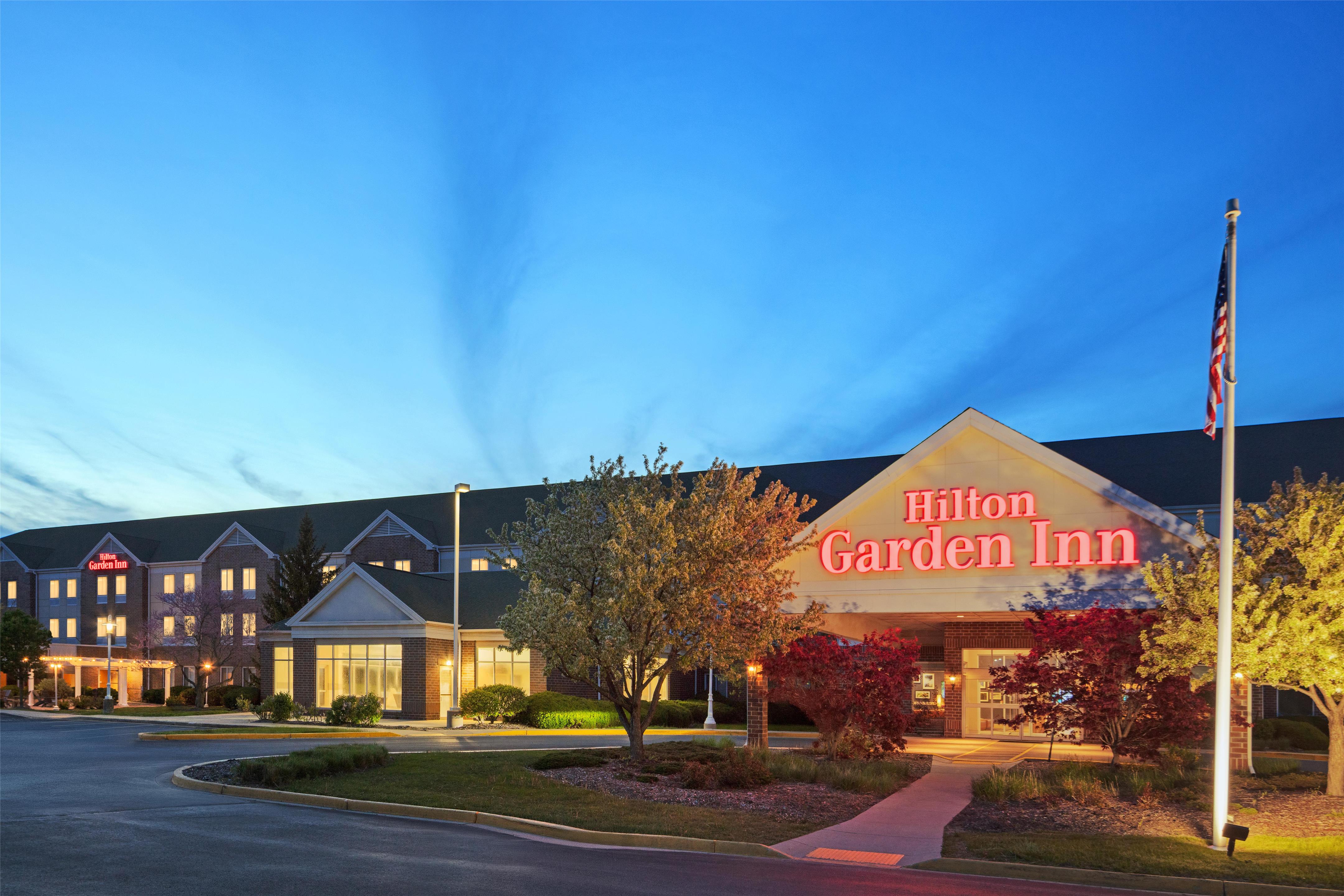Exterior | Hilton Garden Inn Milwaukee Northwest Conference Center