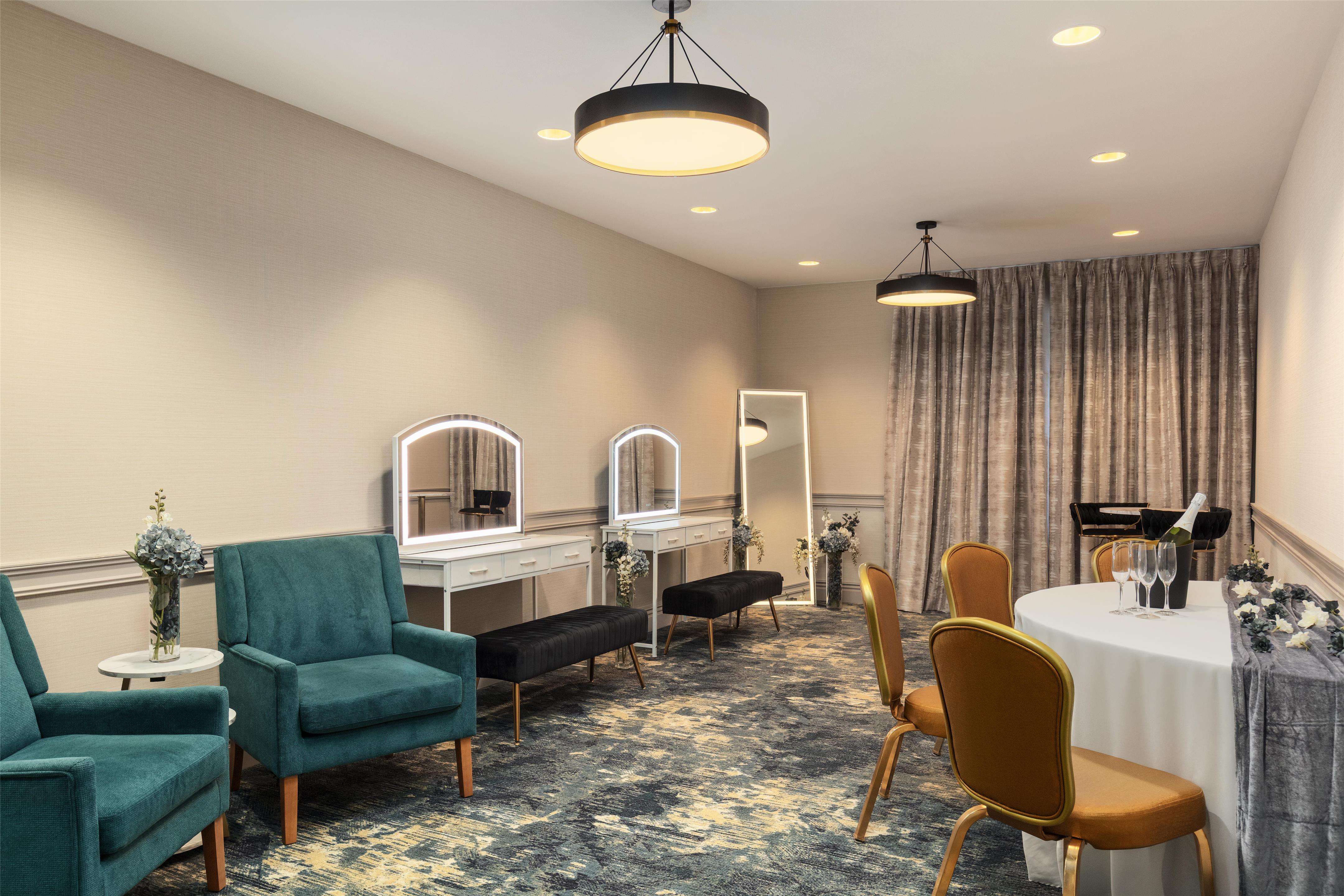 Meeting Room | Hilton Garden Inn Milwaukee Northwest Conference Center