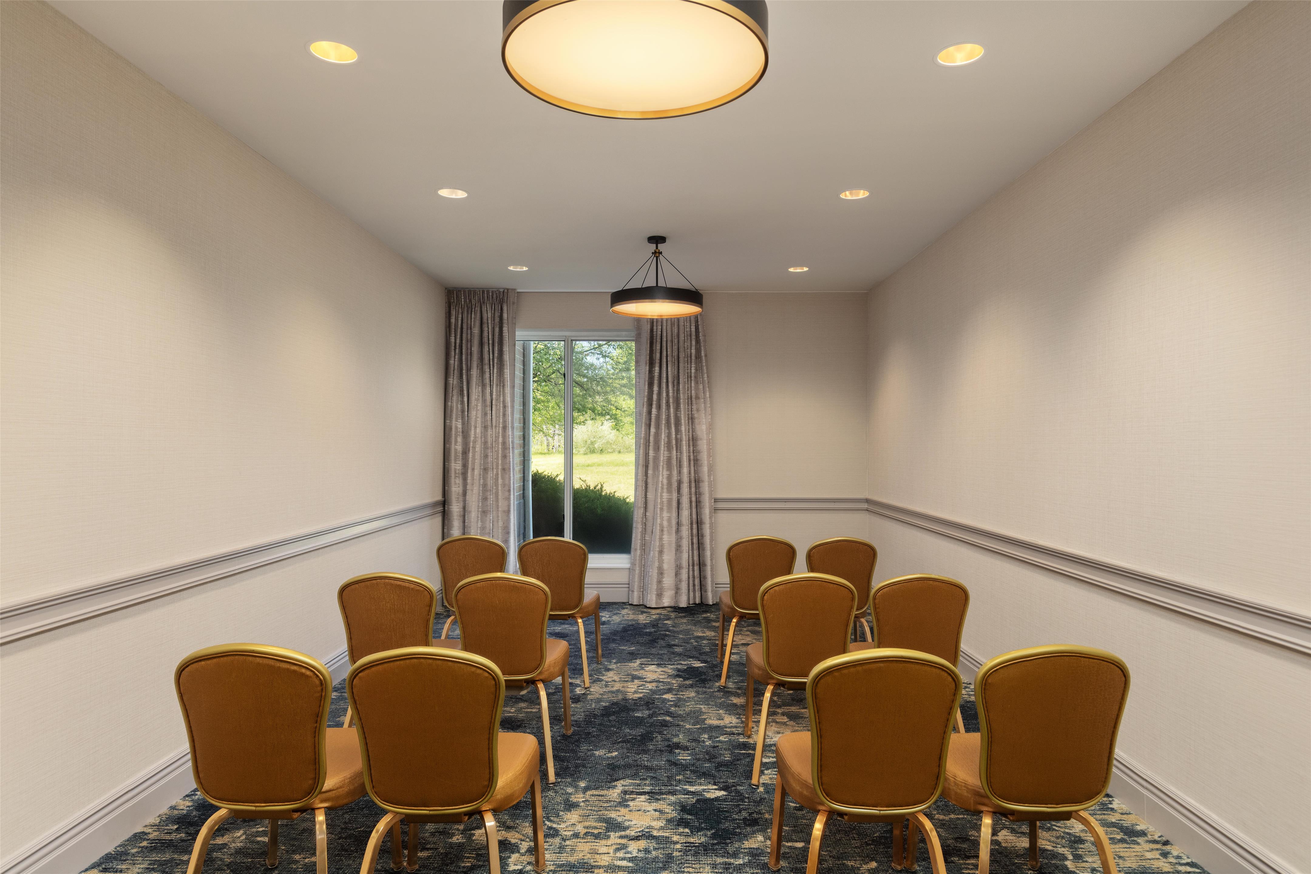 Meeting Room | Hilton Garden Inn Milwaukee Northwest Conference Center