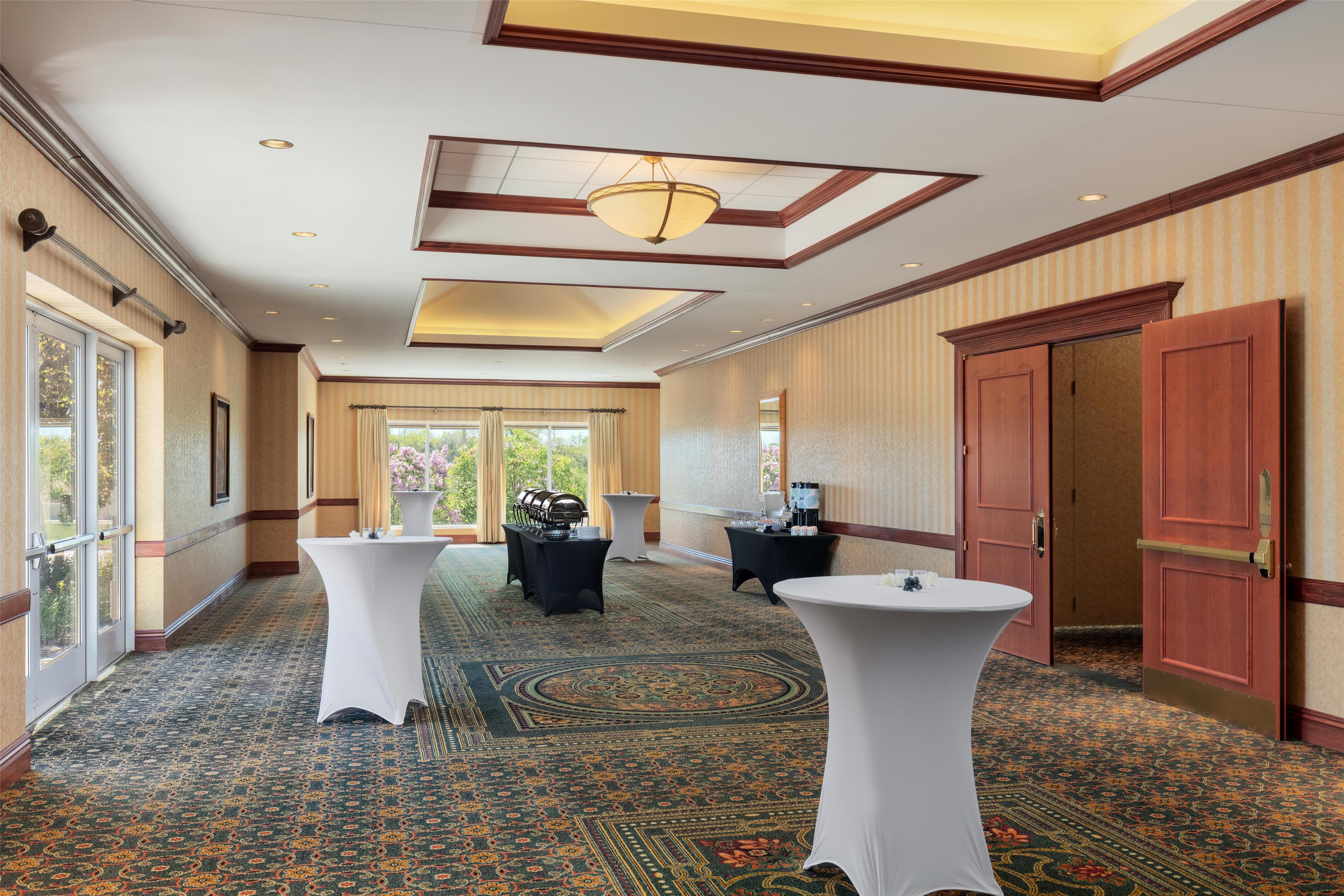 Meeting Room | Hilton Garden Inn Milwaukee Northwest Conference Center