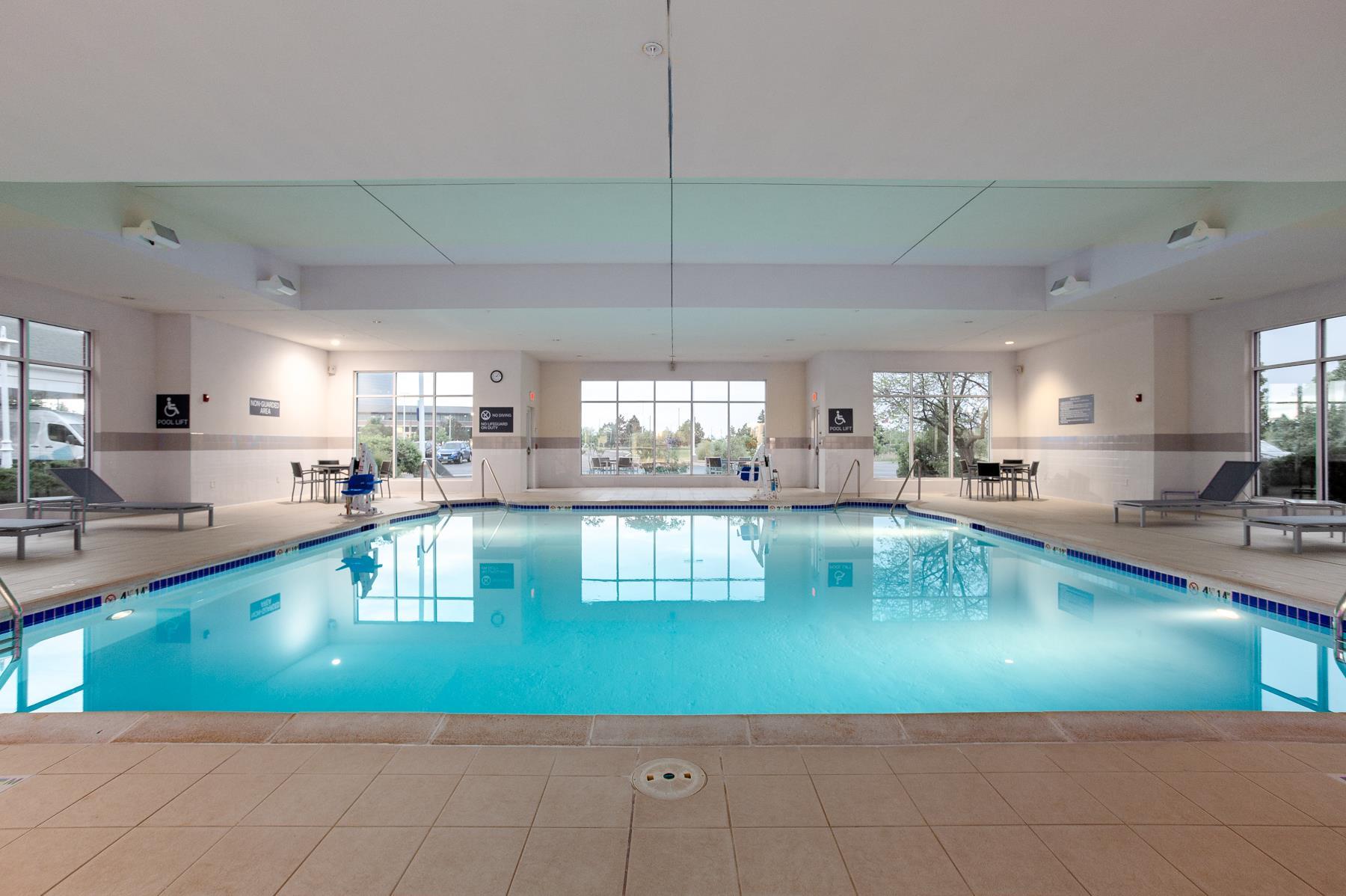 Pool | Hilton Garden Inn Milwaukee Northwest Conference Center