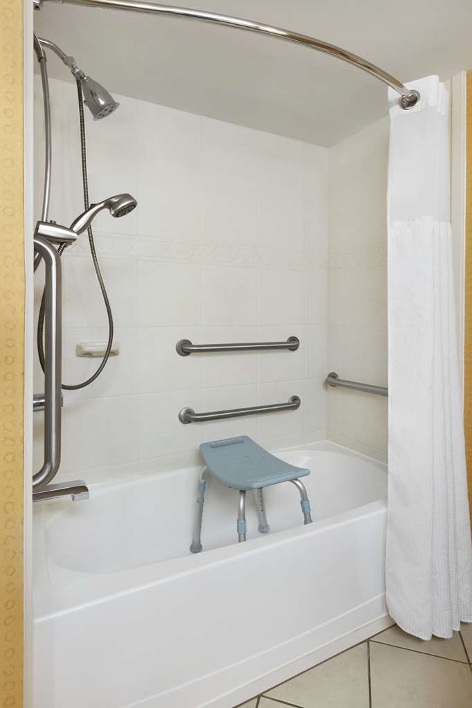DoubleTree by Hilton Hotel Jackson Room Type - 1 KG MOB ACCESS W  RI SHWR