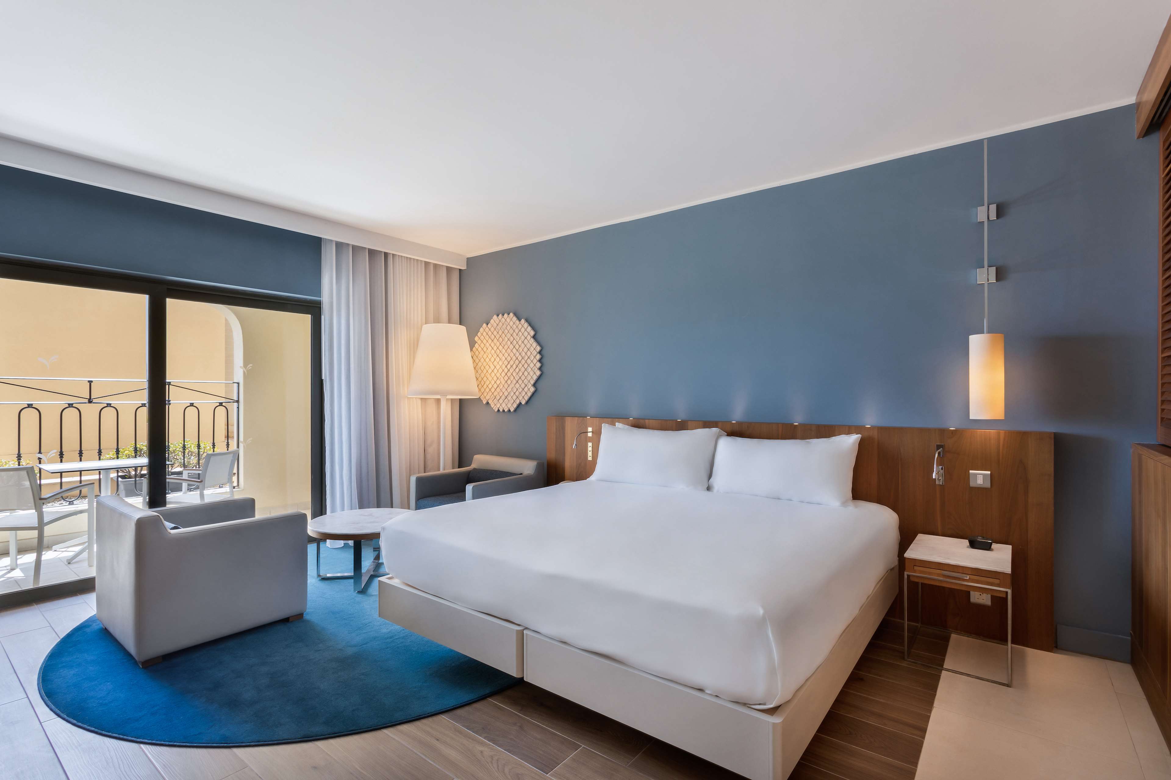 Hilton Malta Room Type - KING DELUXE WITH SOFA BED