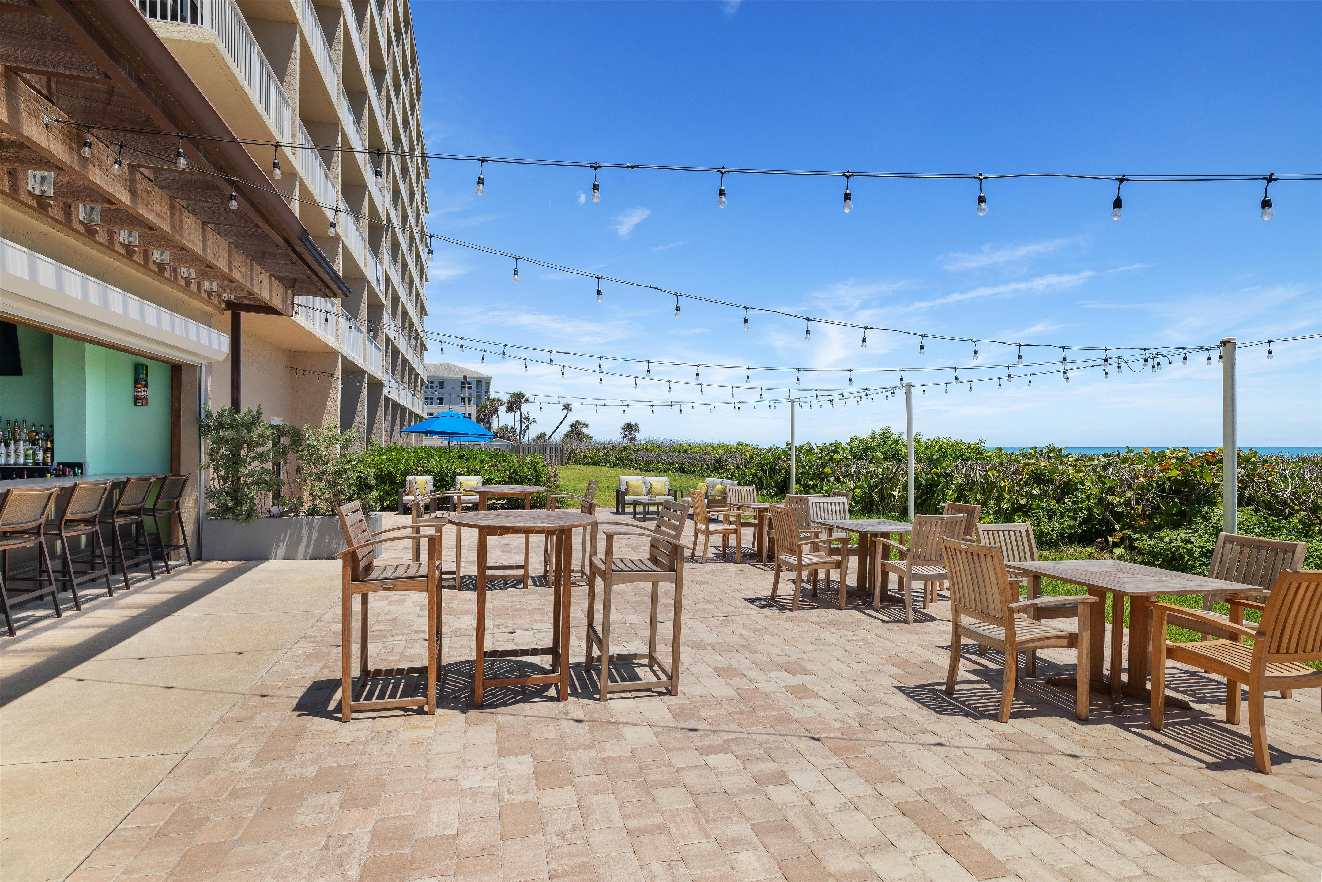 BarLounge | DoubleTree Suites by Hilton Melbourne Beach Oceanfront