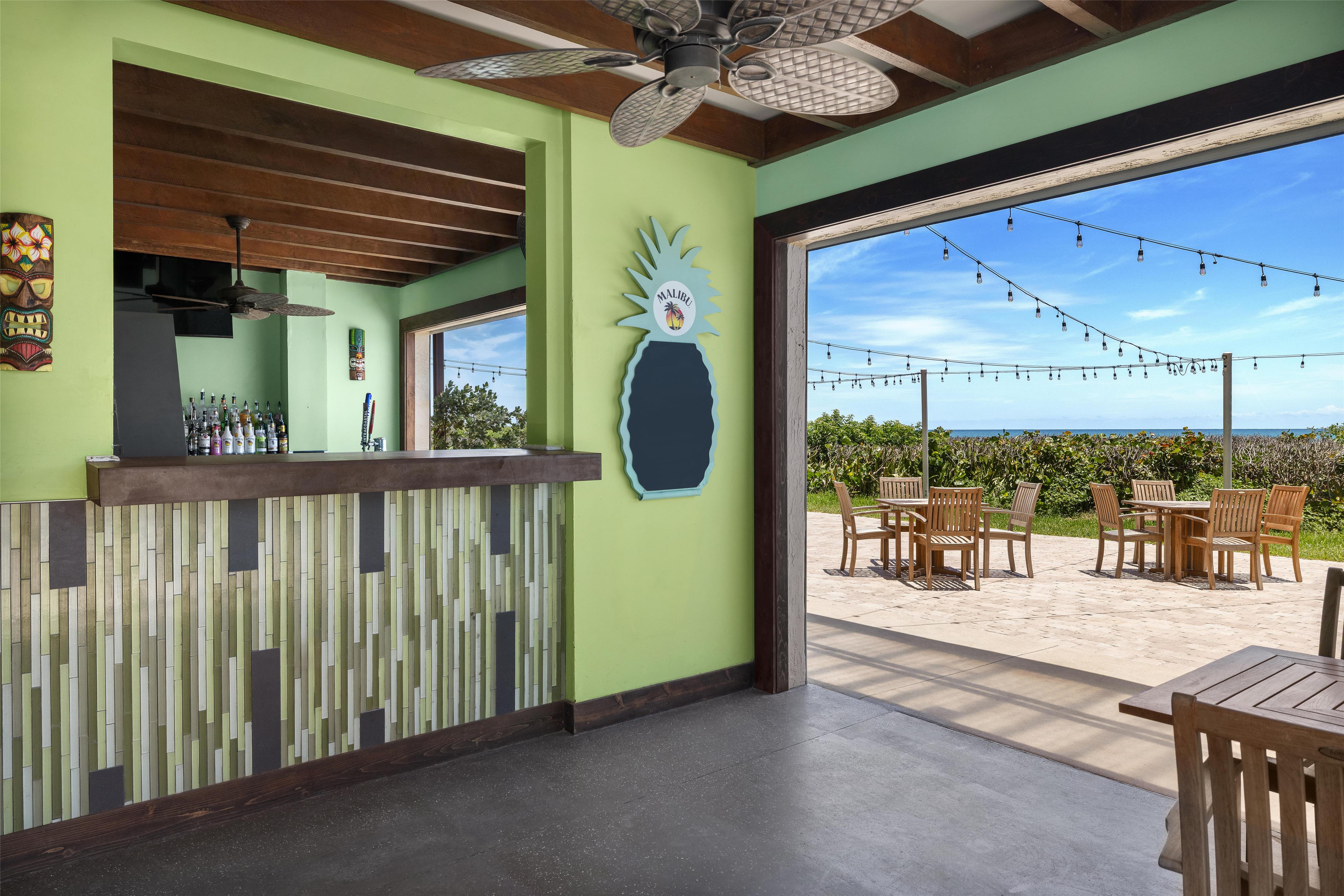 BarLounge | DoubleTree Suites by Hilton Melbourne Beach Oceanfront