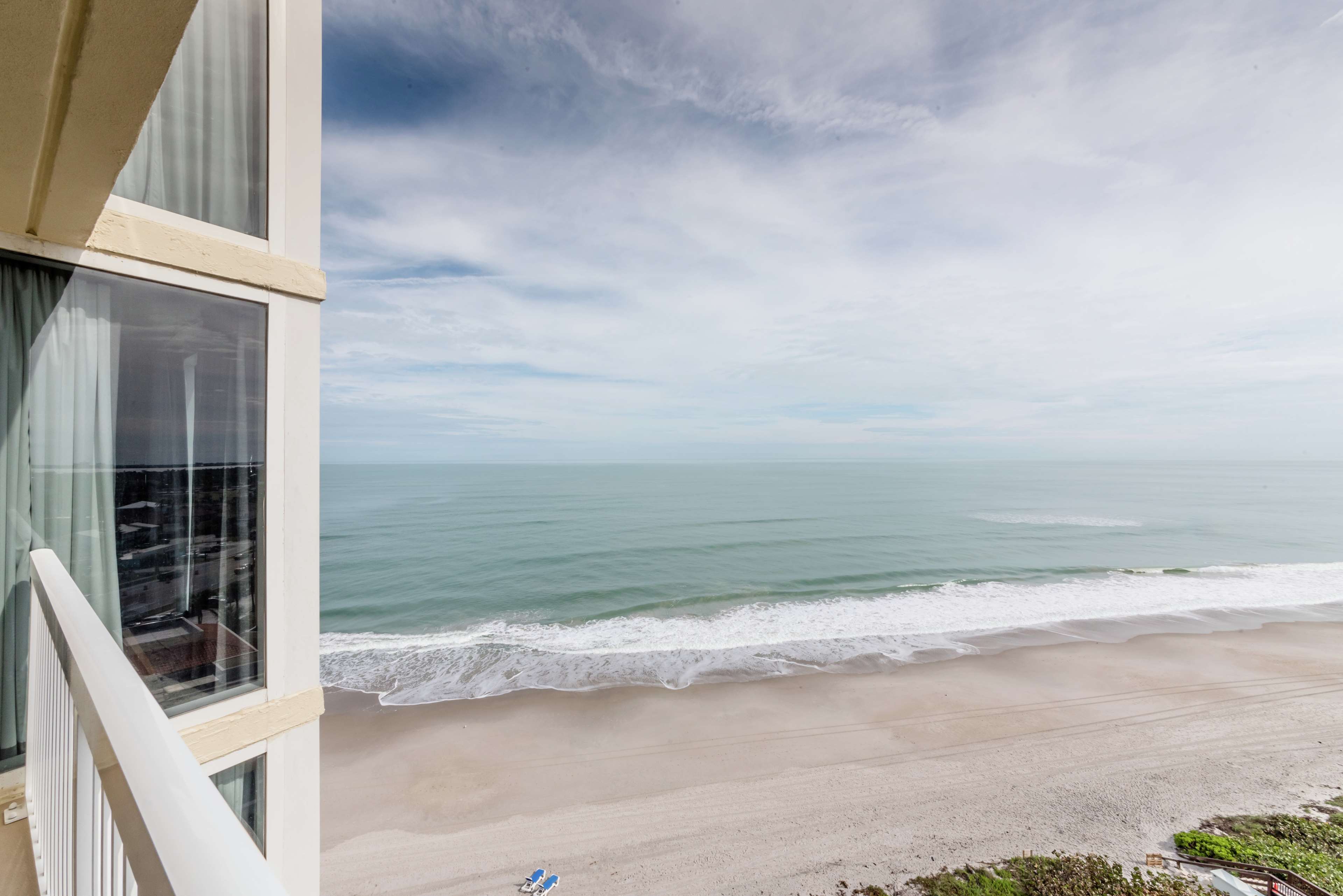 Hilton Melbourne Beach Oceanfront Room Type - 1 K JR STE OCNFRNT BALCONY