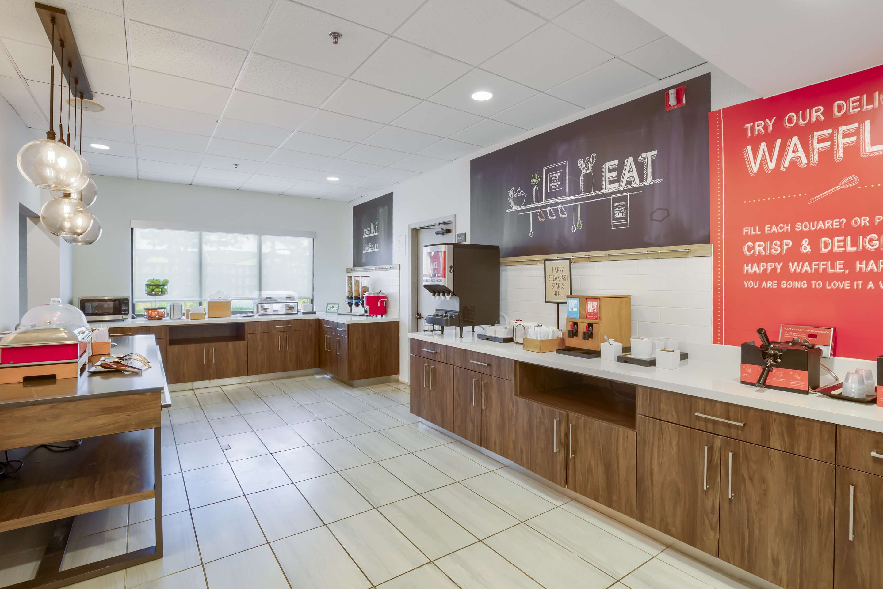 Breakfast Area | Hampton Inn Mobile-I-10/Bellingrath Gardens
