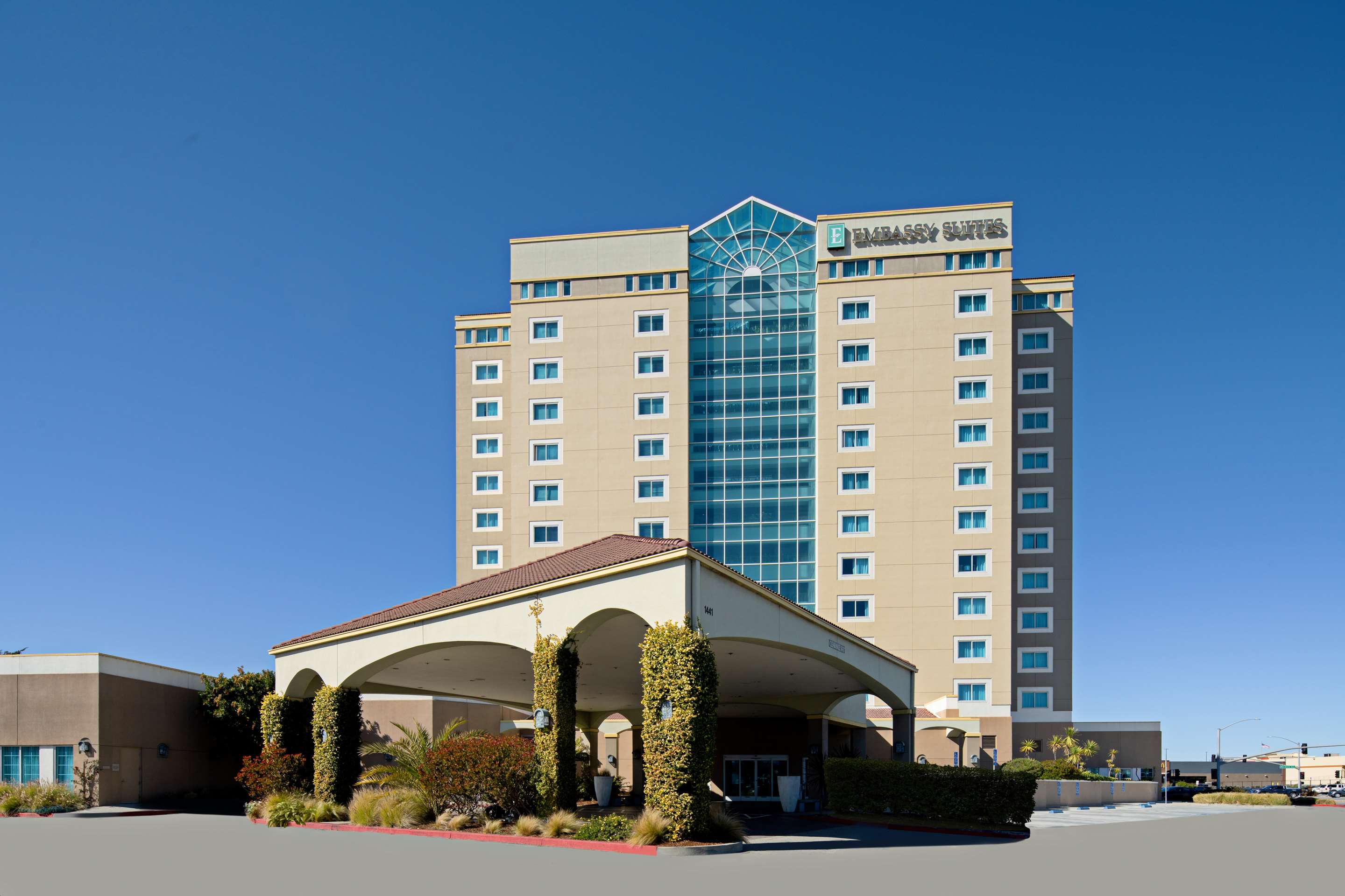 Exterior | Embassy Suites by Hilton Monterey Bay Seaside