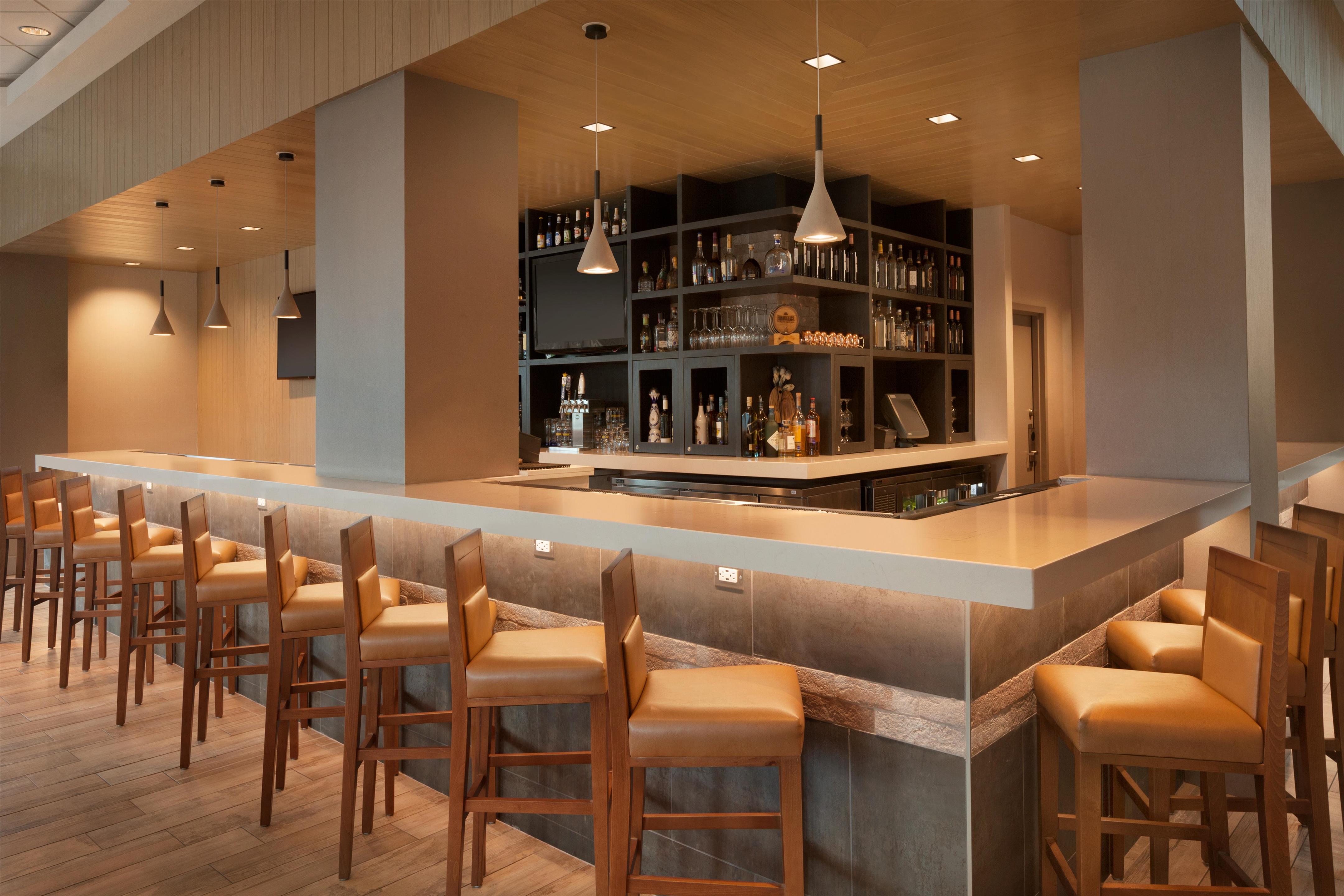 BarLounge | Embassy Suites by Hilton Monterey Bay Seaside