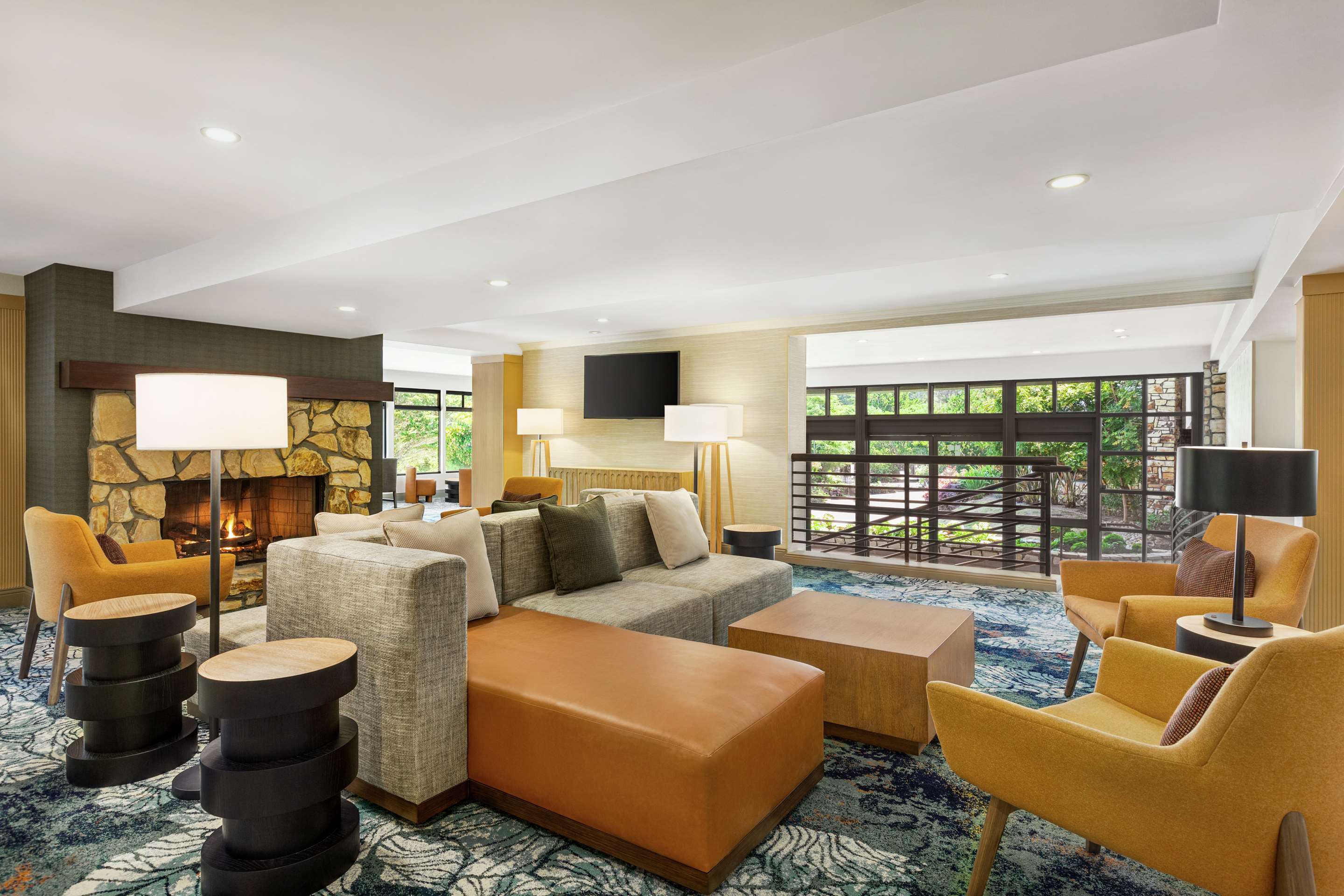 Lobby | Hilton Garden Inn Monterey