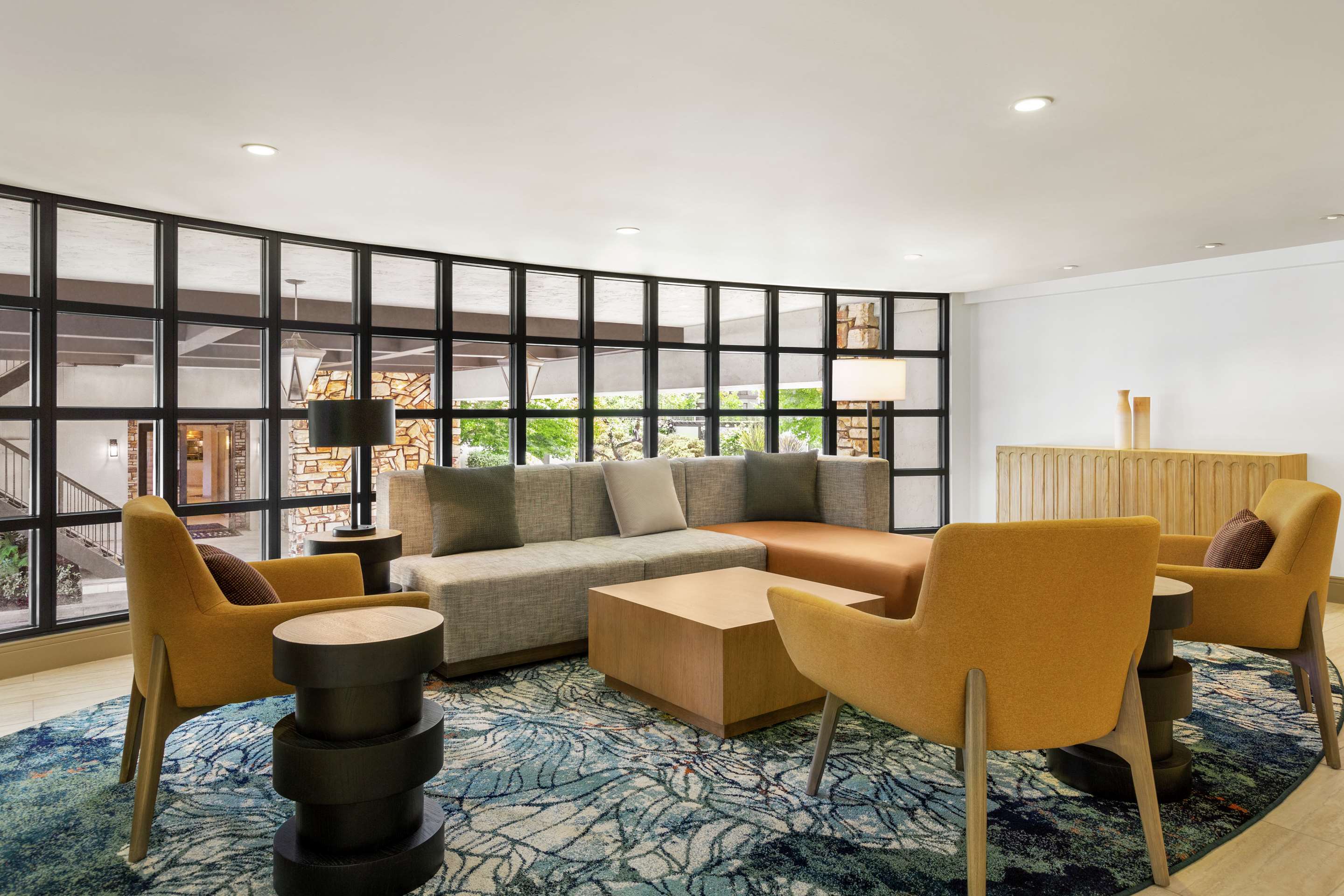 Lobby | Hilton Garden Inn Monterey