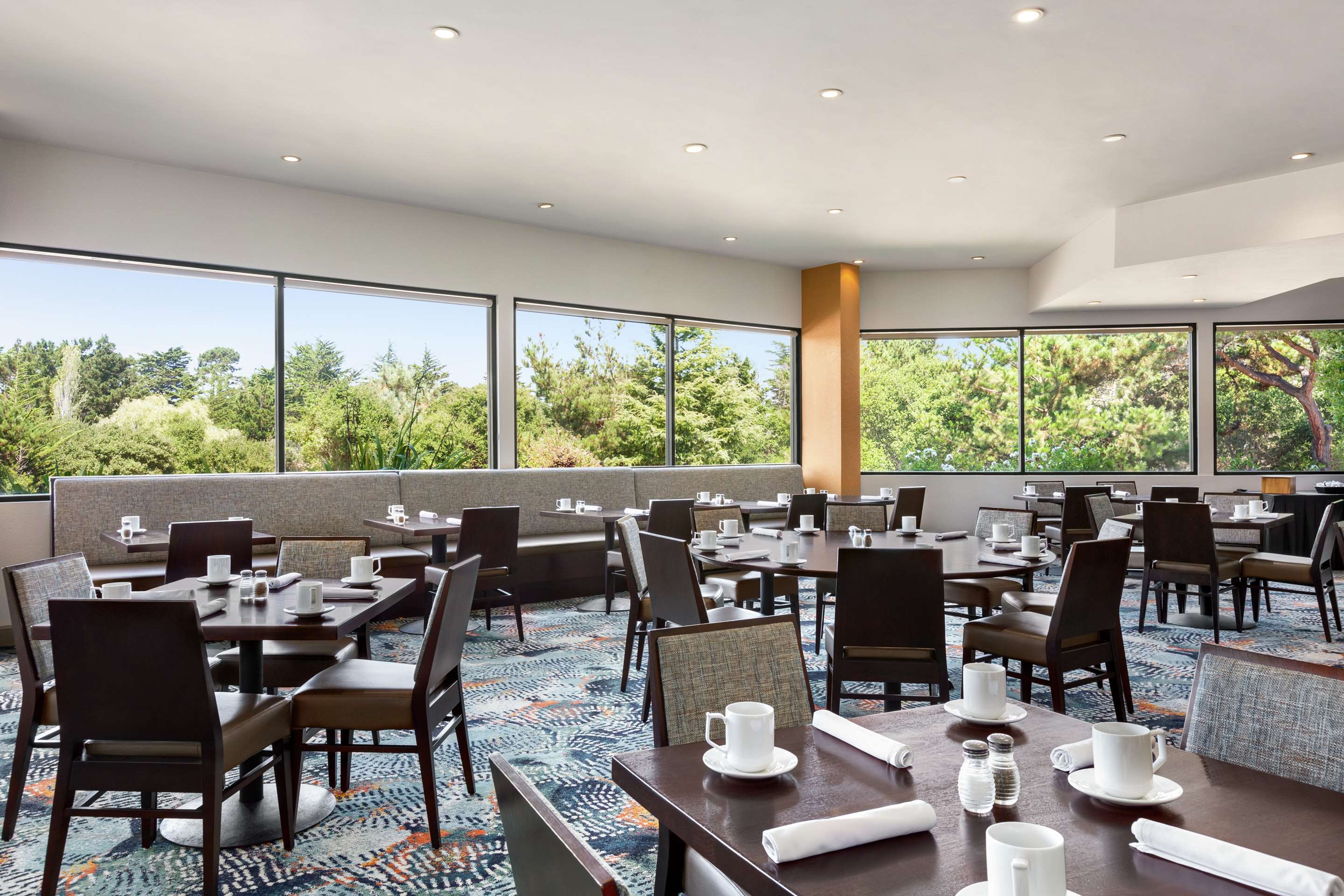 Breakfast Area | Hilton Garden Inn Monterey