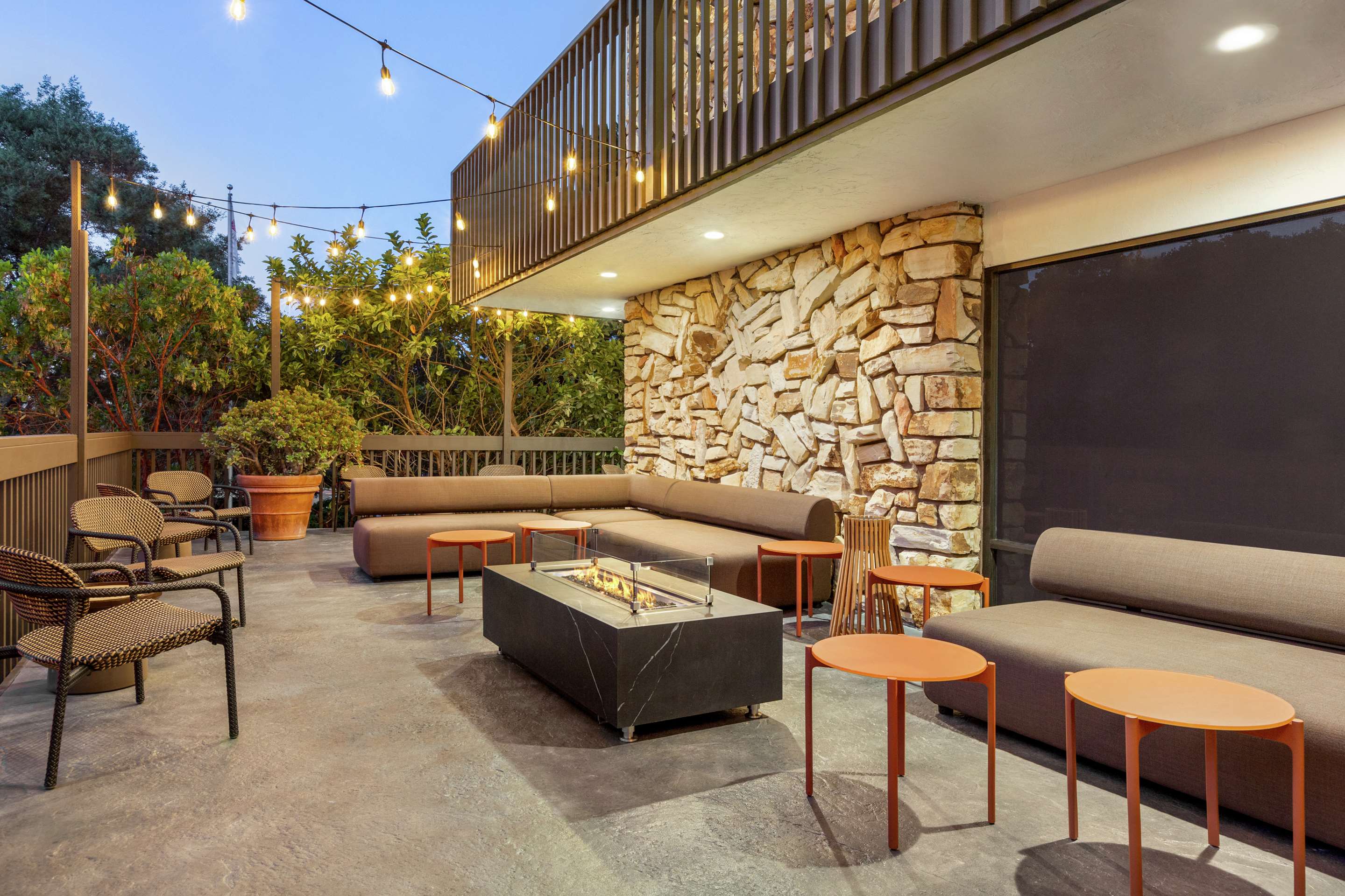 Exterior | Hilton Garden Inn Monterey