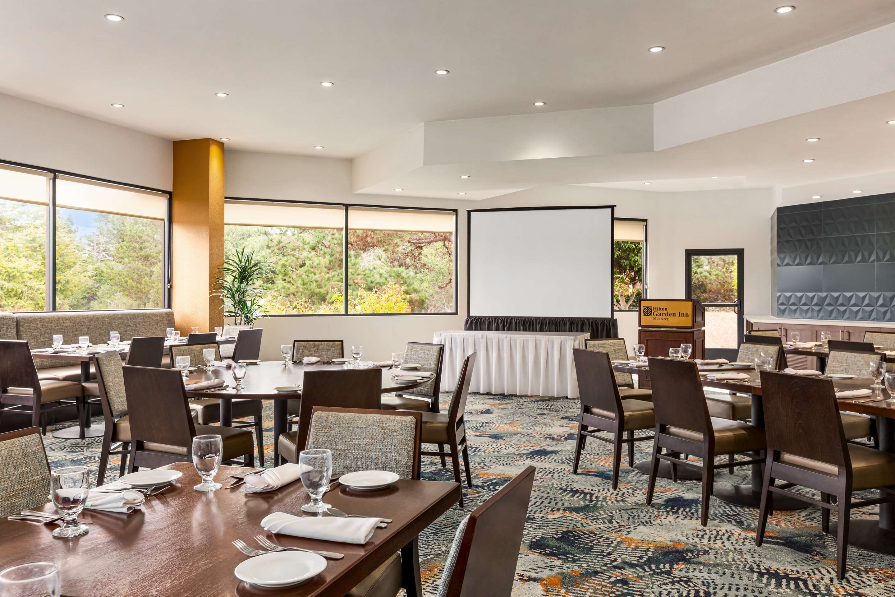 Meeting Room | Hilton Garden Inn Monterey