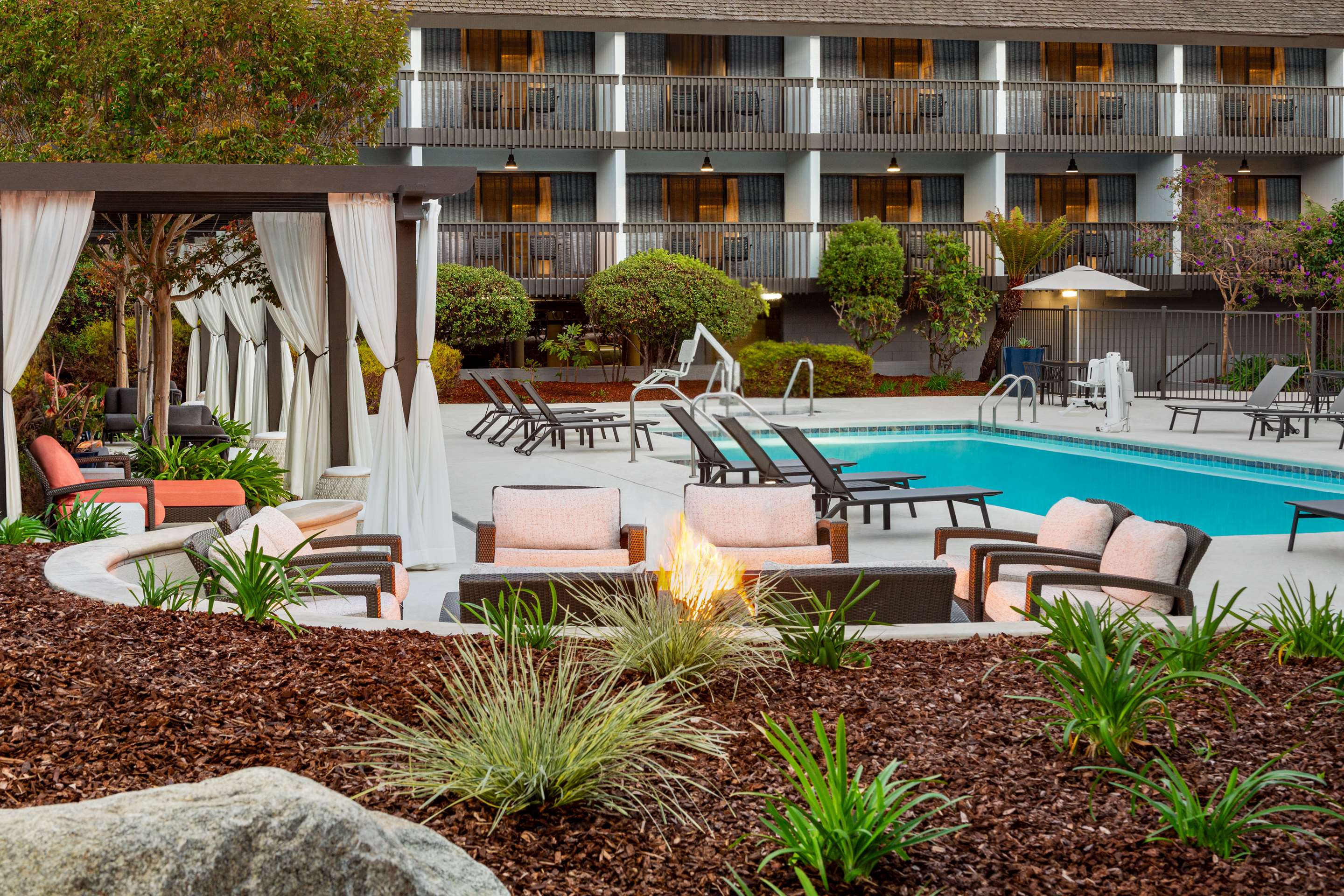 Exterior | Hilton Garden Inn Monterey
