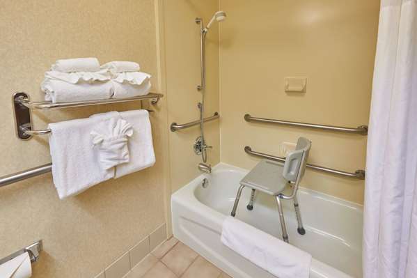  - Hampton Inn Massillon