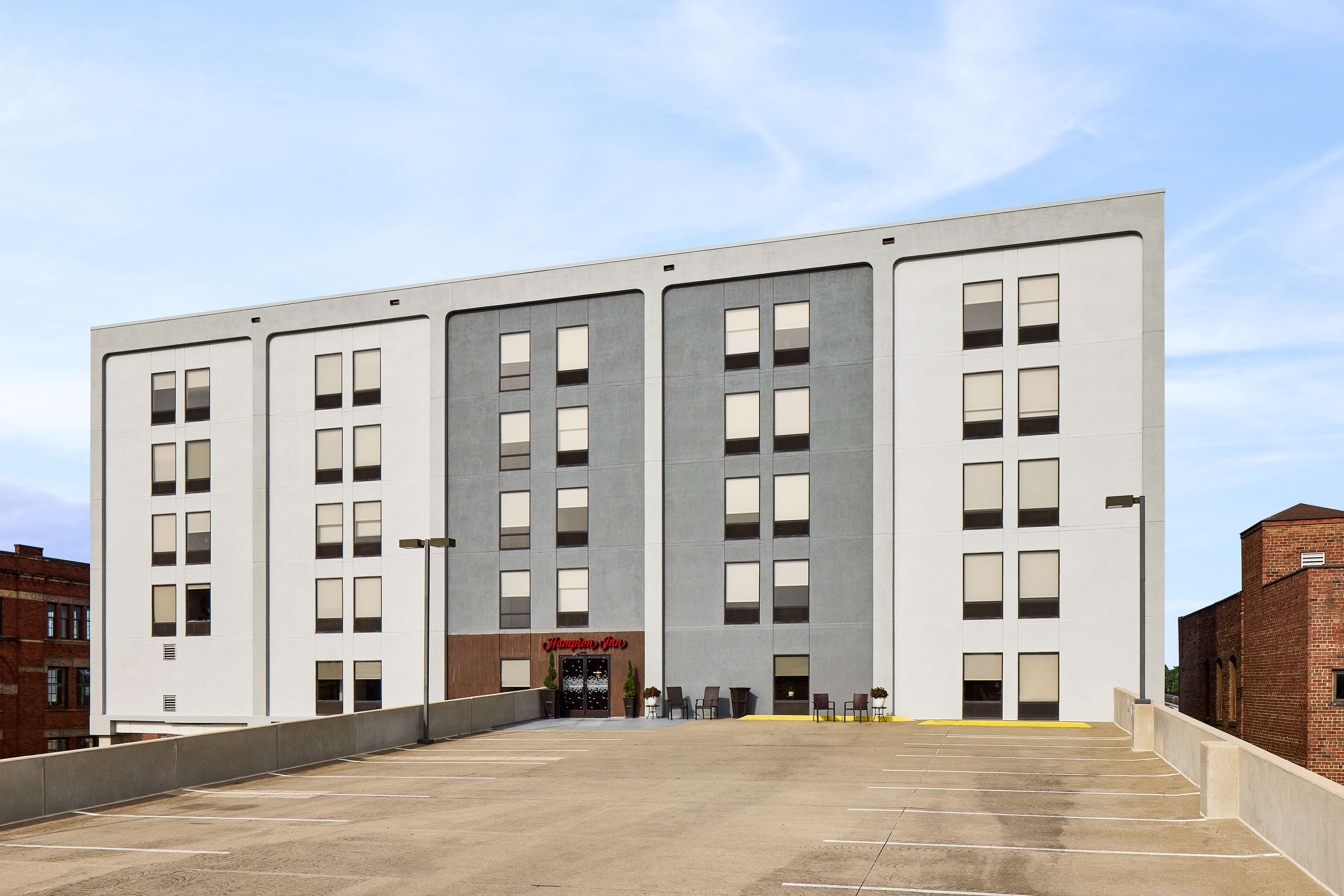Hampton Inn Canton/Massillon - Tap to explore photos