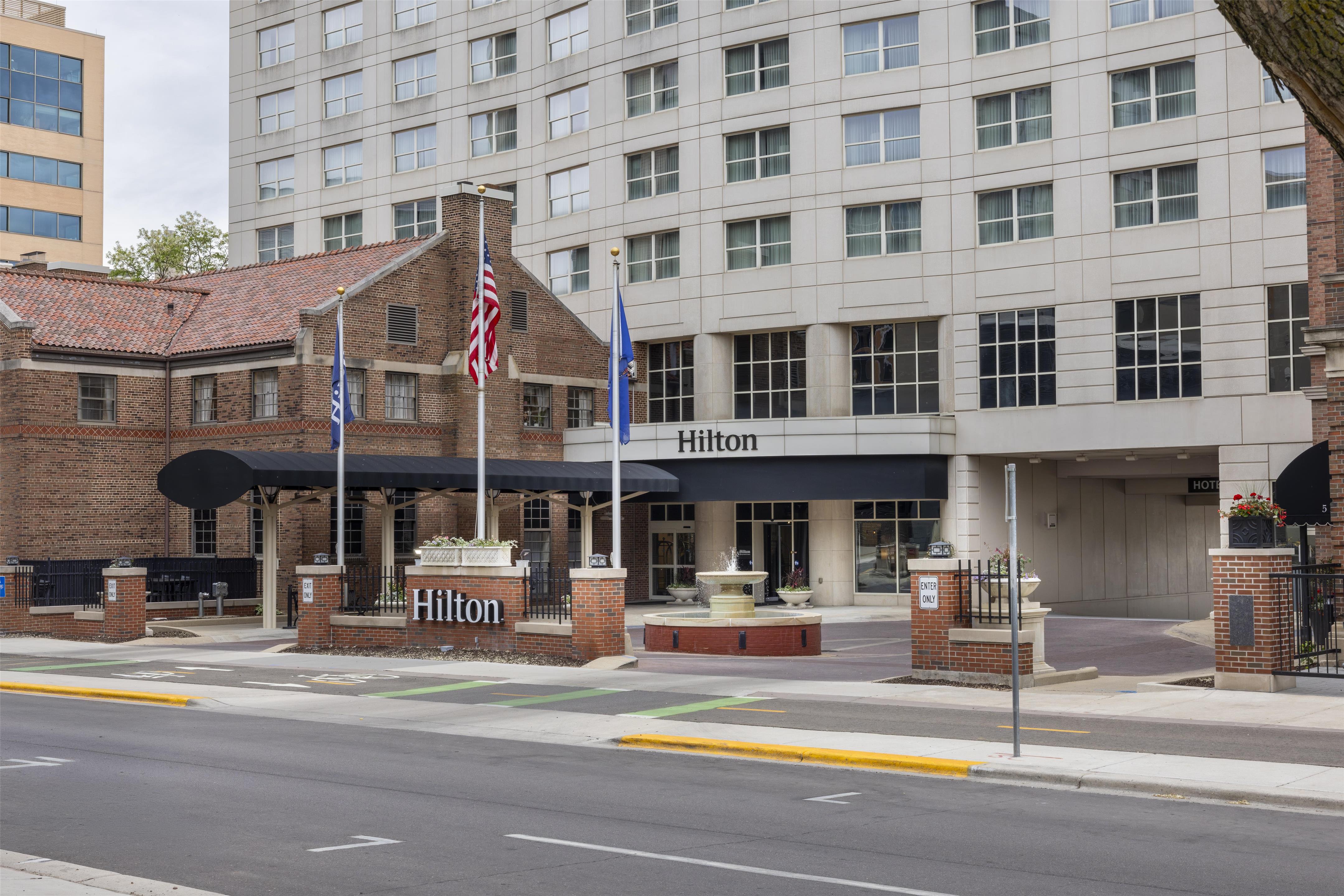 Exterior | Hilton Madison Monona Terrace