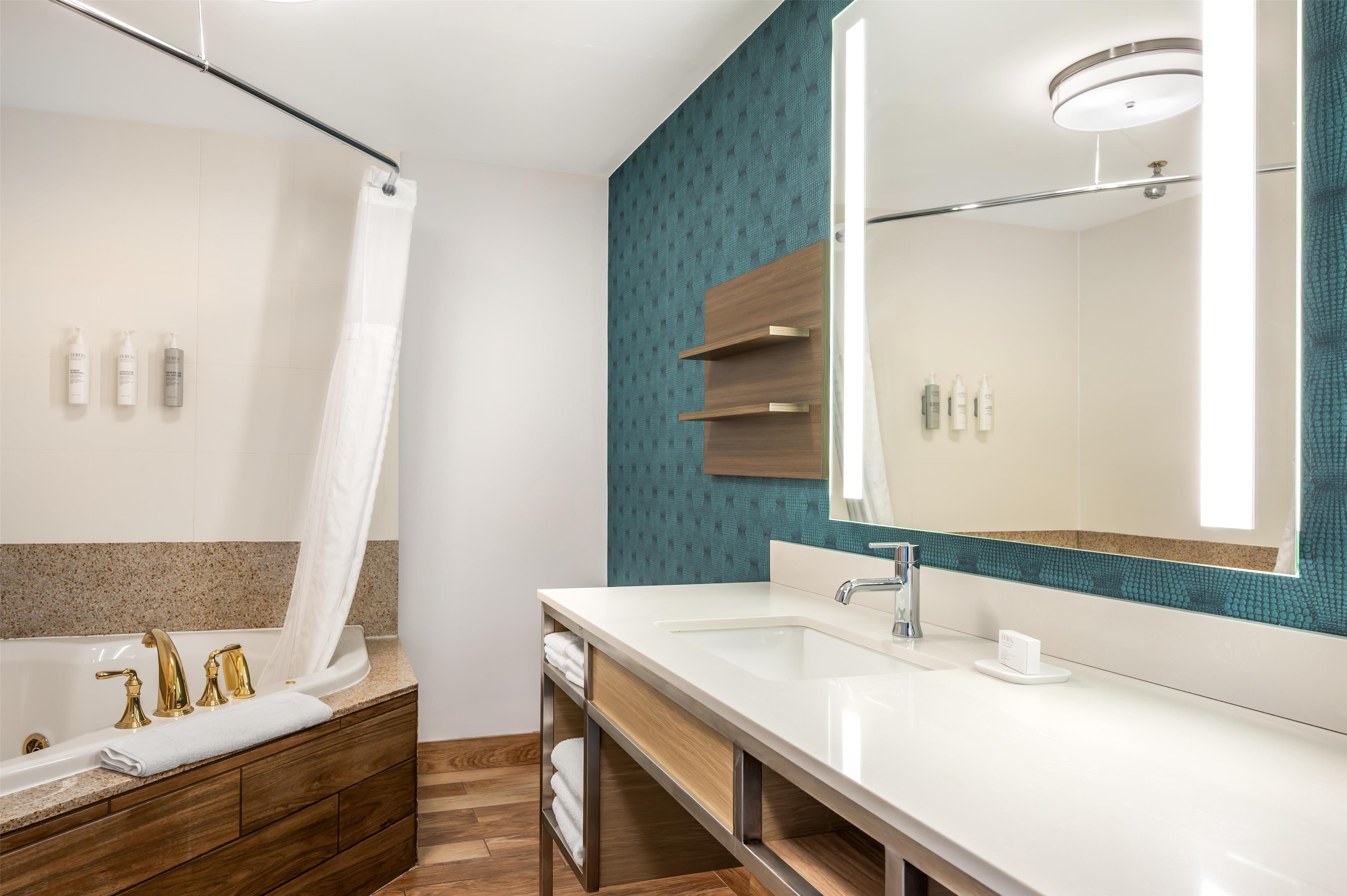 Guest room bath