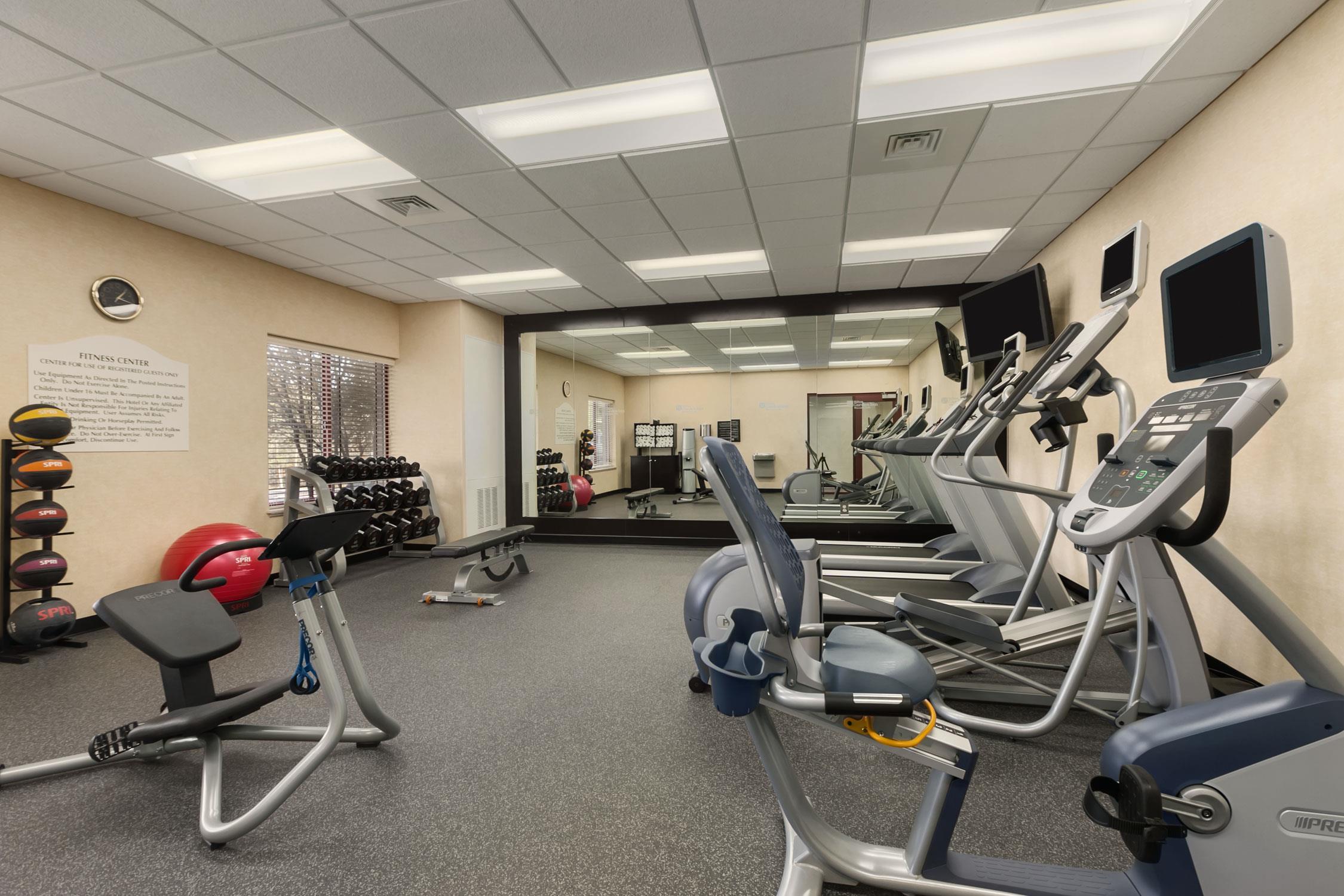 Health club fitness center gym | Hilton Garden Inn Wisconsin Dells