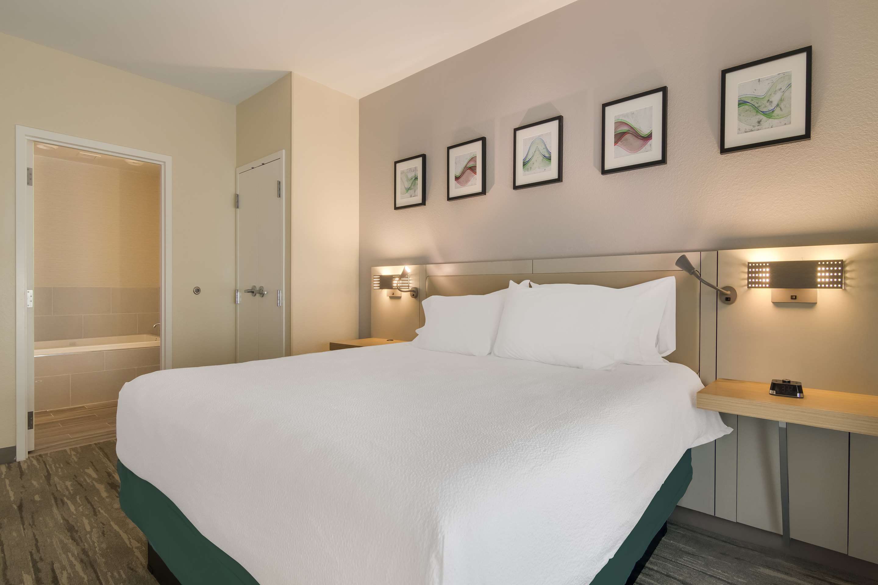 Guest room