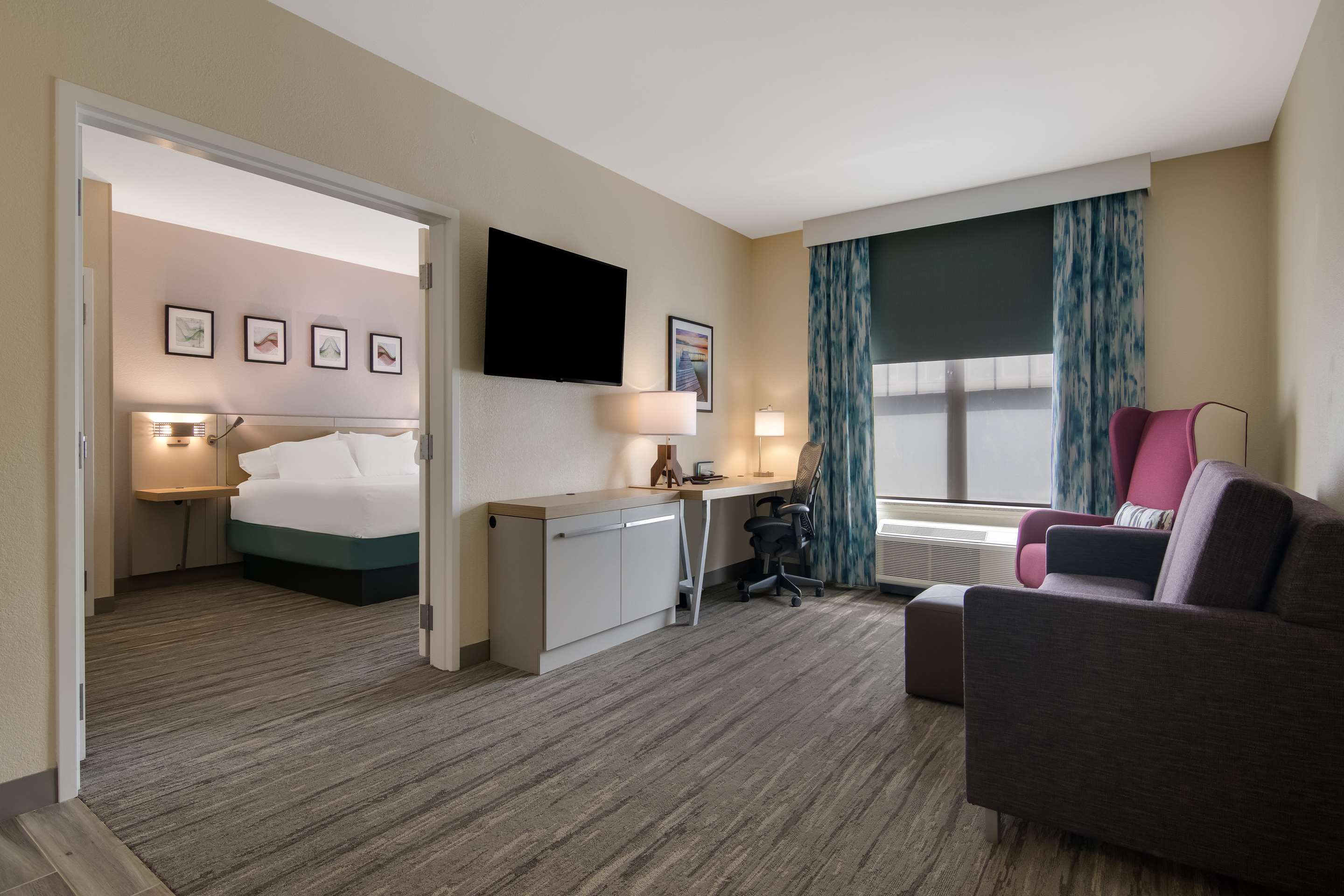 Guest room