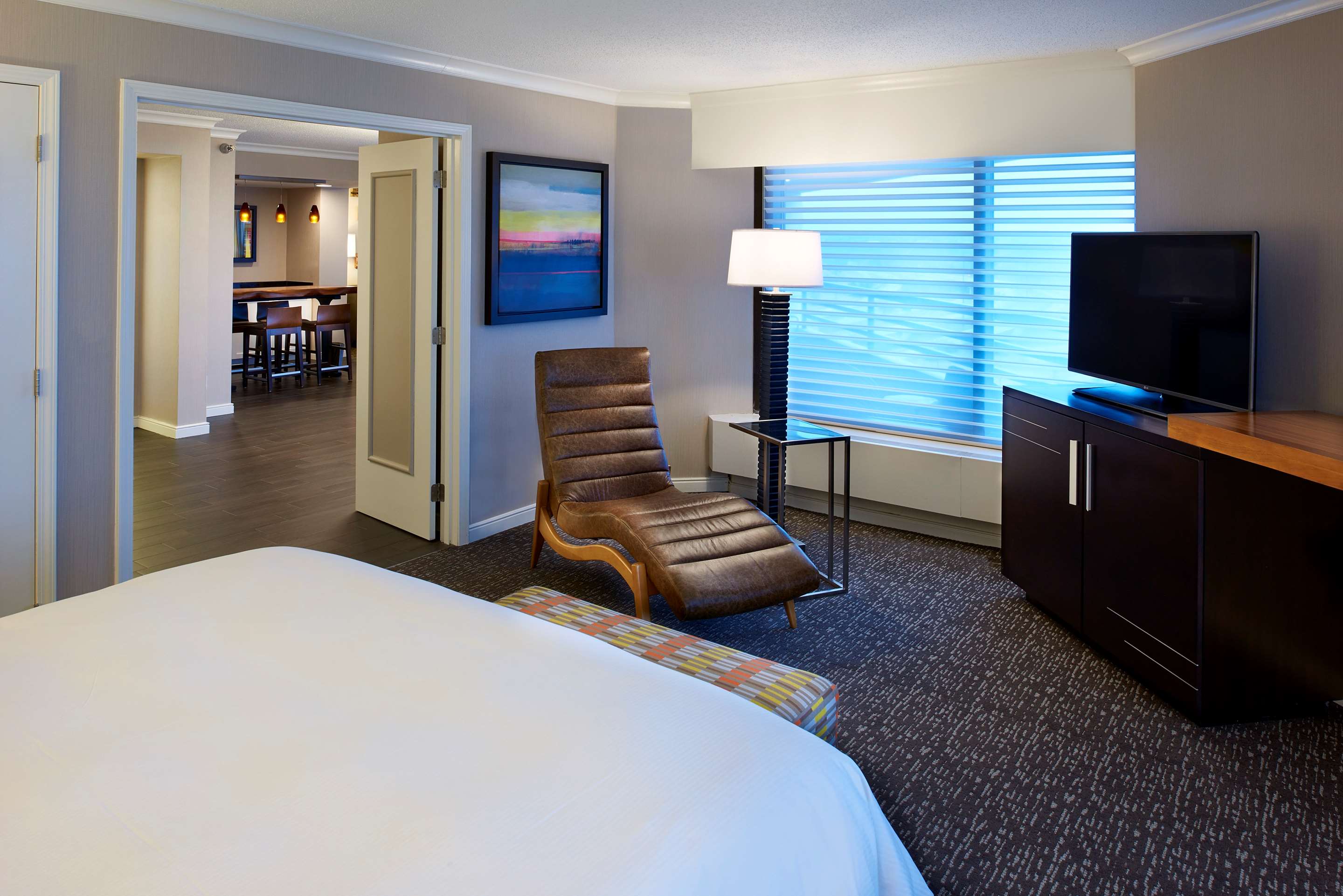 Guest room | Hilton Minneapolis-St. Paul Airport