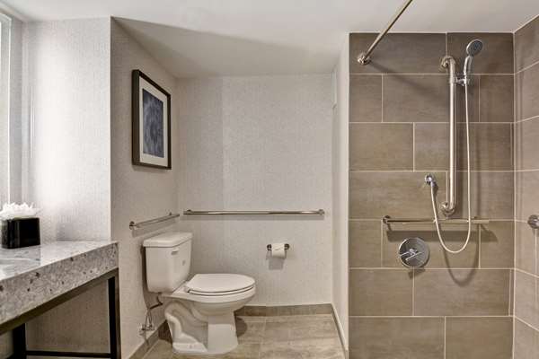  - Embassy Suites Minneapolis Airport Bloomington