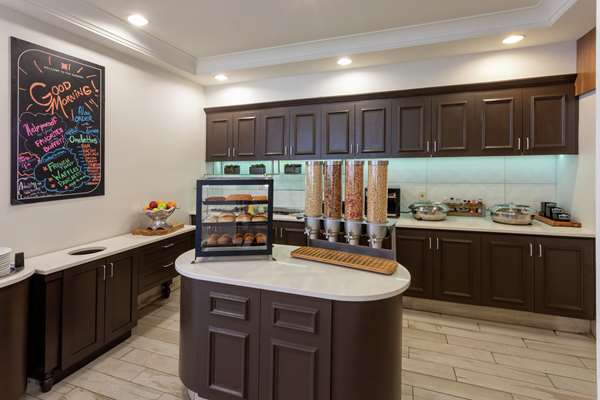 Amenities - Hilton Garden Inn Bloomington