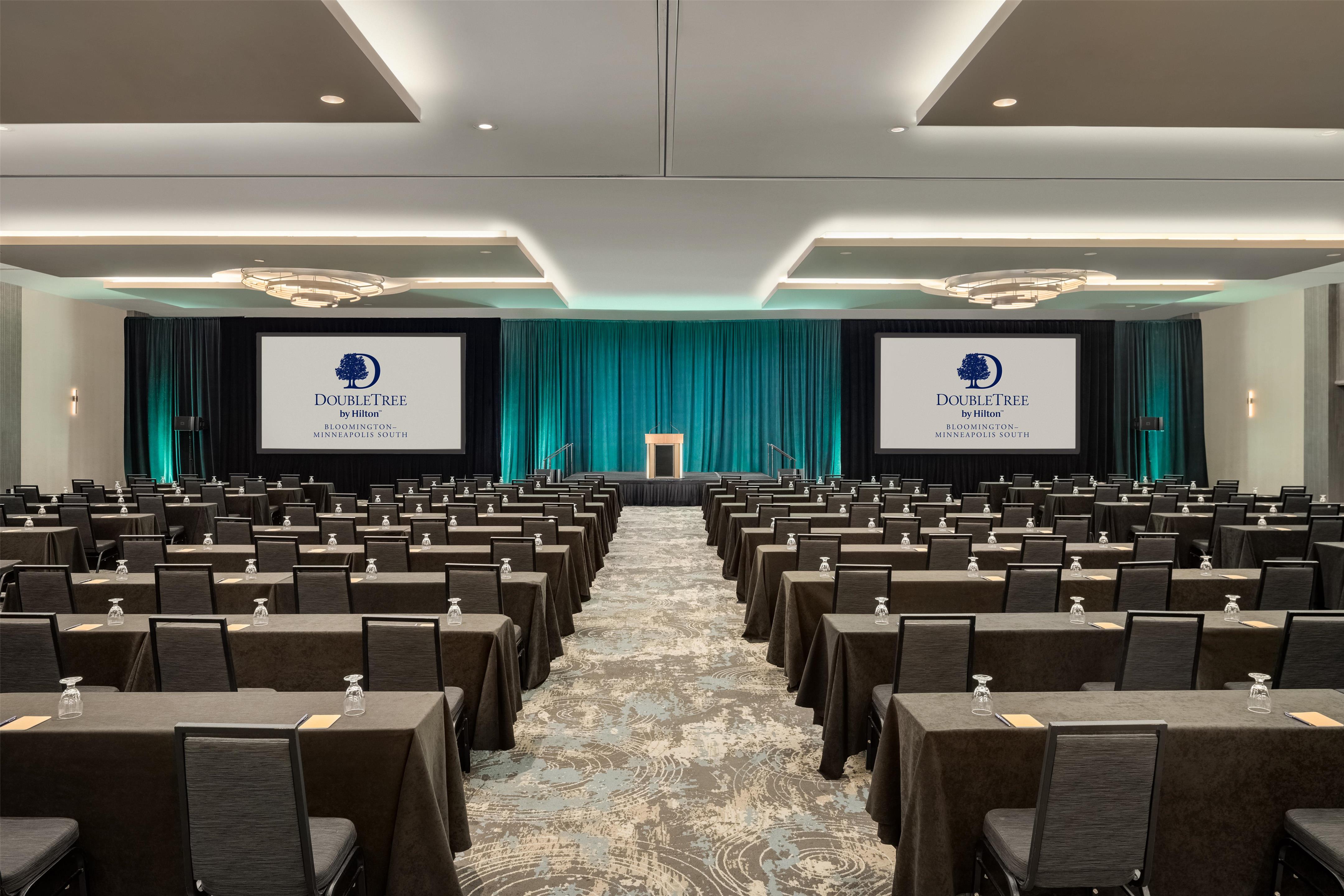 Meeting Room | Doubletree by Hilton Bloomington - Minneapolis South