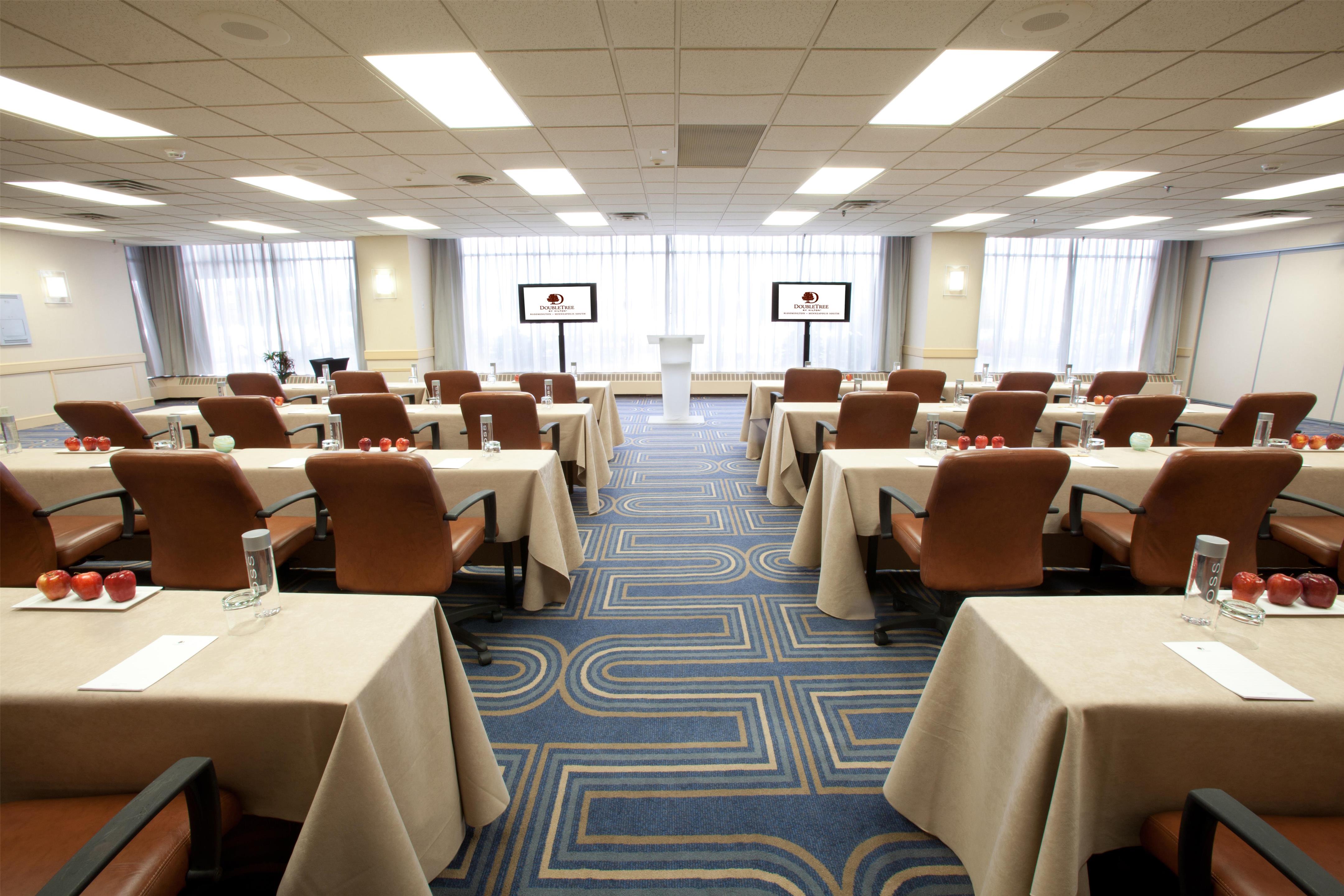 Meeting Room | Doubletree by Hilton Bloomington - Minneapolis South