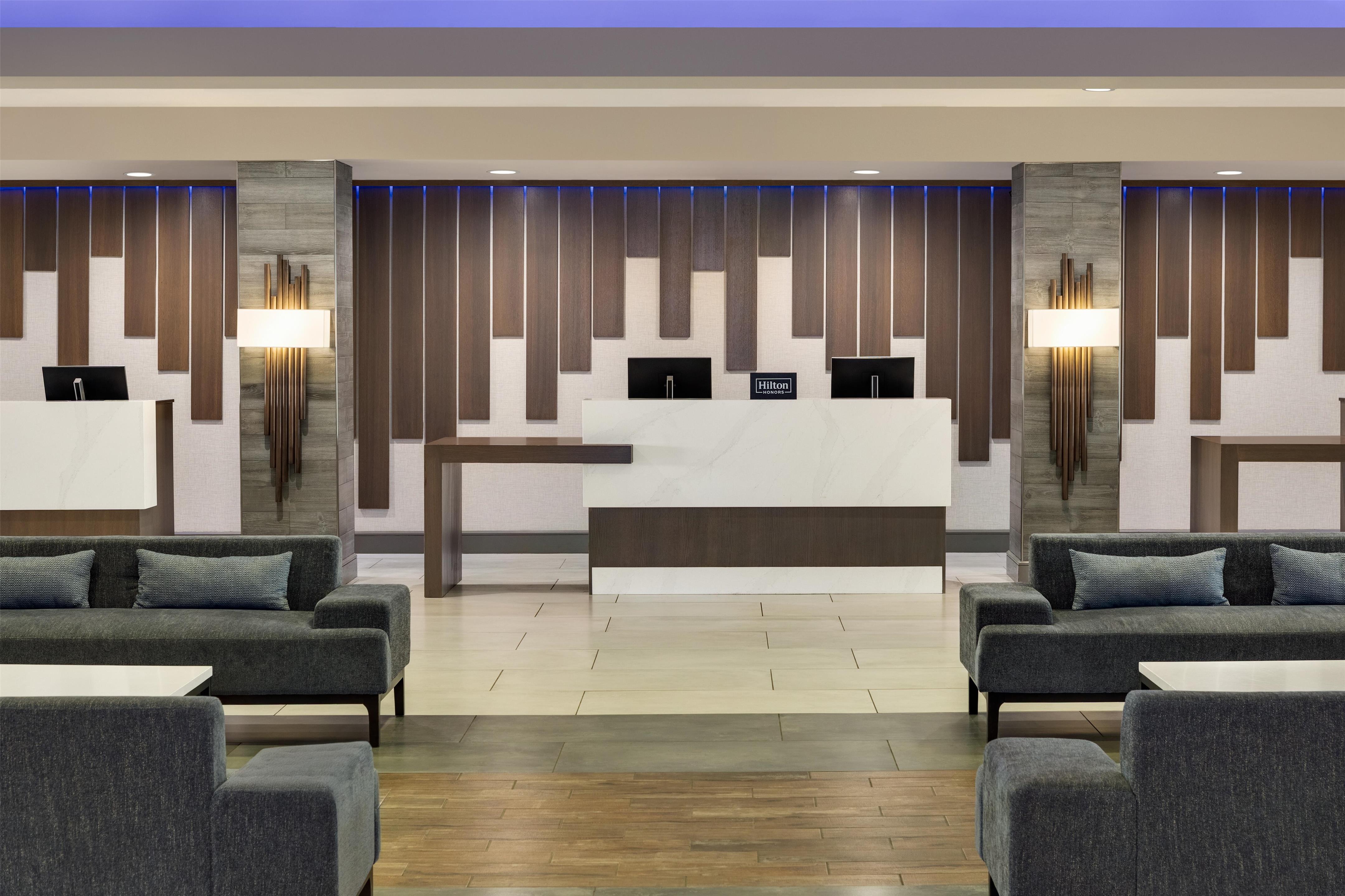 Reception | Doubletree by Hilton Bloomington - Minneapolis South