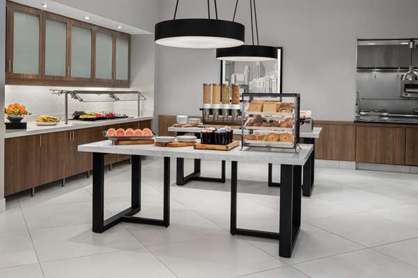 Amenities - Hilton Garden Inn Downtown Minneapolis - I-94, Exit 231B & 233A