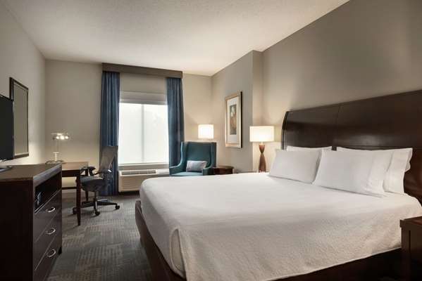  - Hilton Garden Inn Downtown Minneapolis - I-94, Exit 231B & 233A