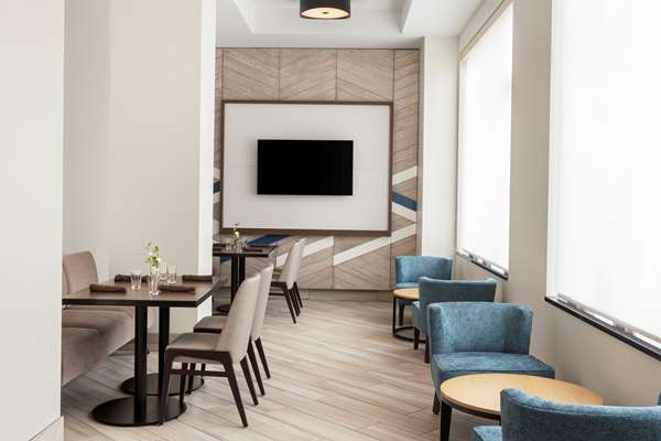 Bar - Hilton Garden Inn Downtown Minneapolis - I-94, Exit 231B & 233A