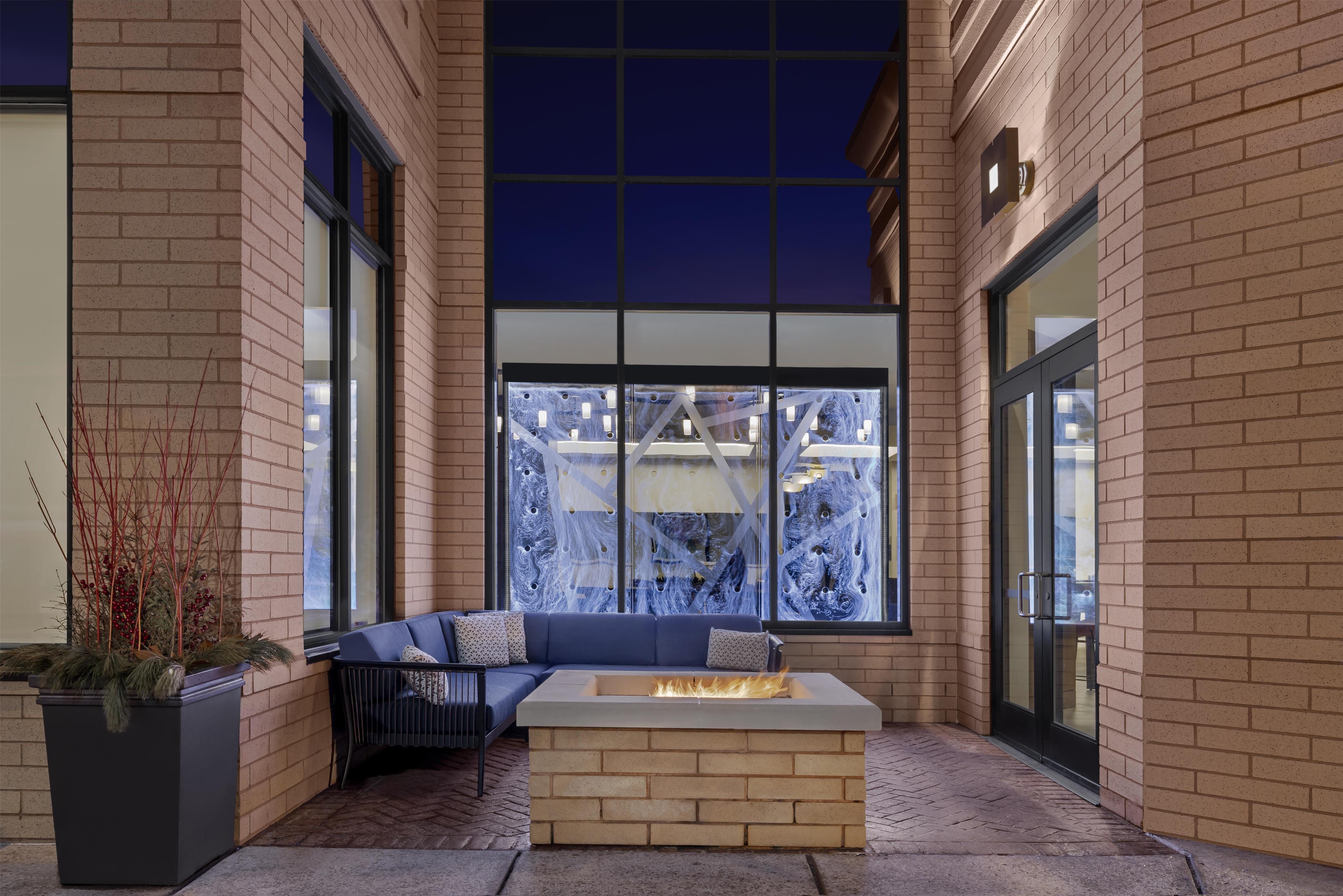 Exterior | Hilton Garden Inn Minneapolis Downtown