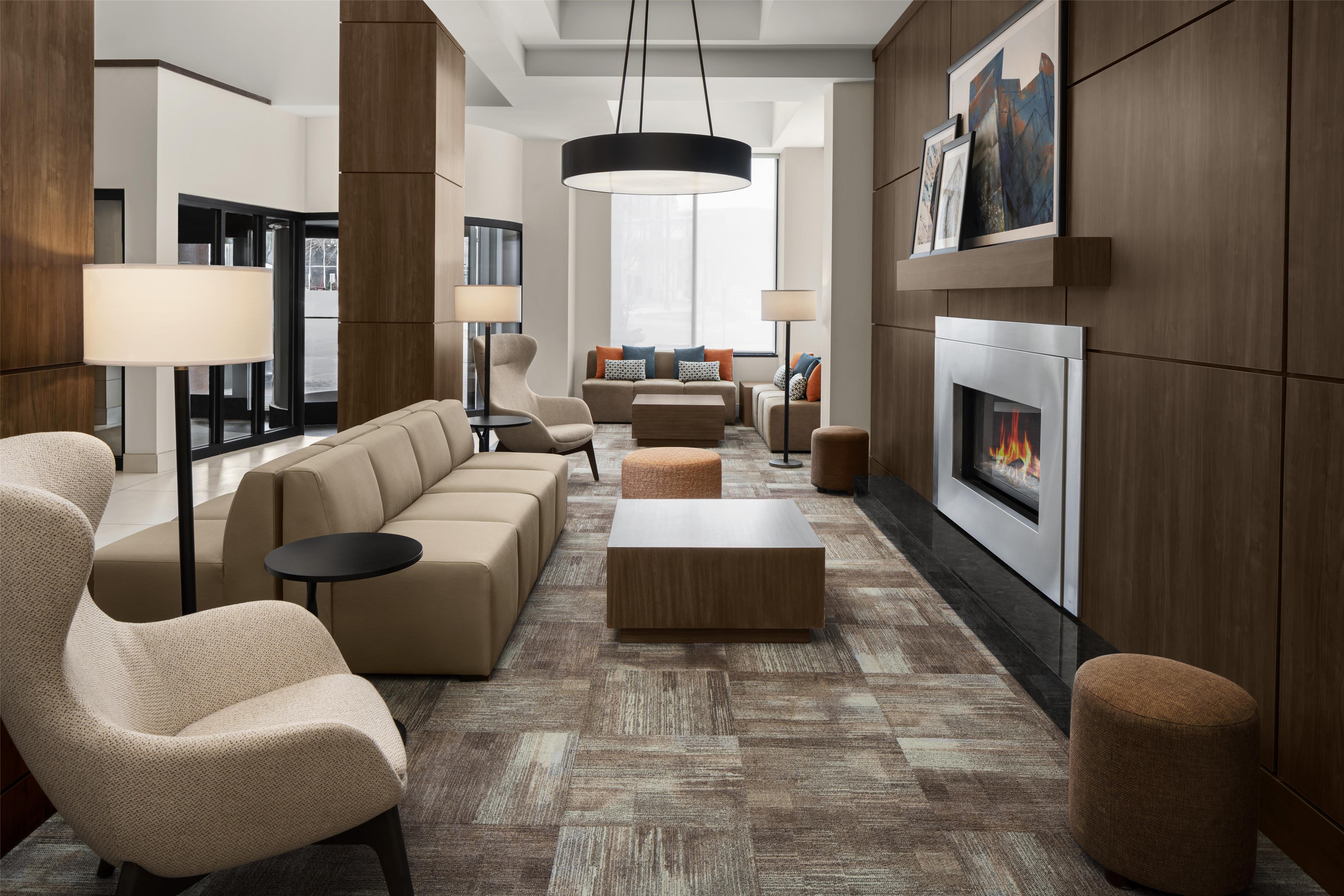 Lobby | Hilton Garden Inn Minneapolis Downtown
